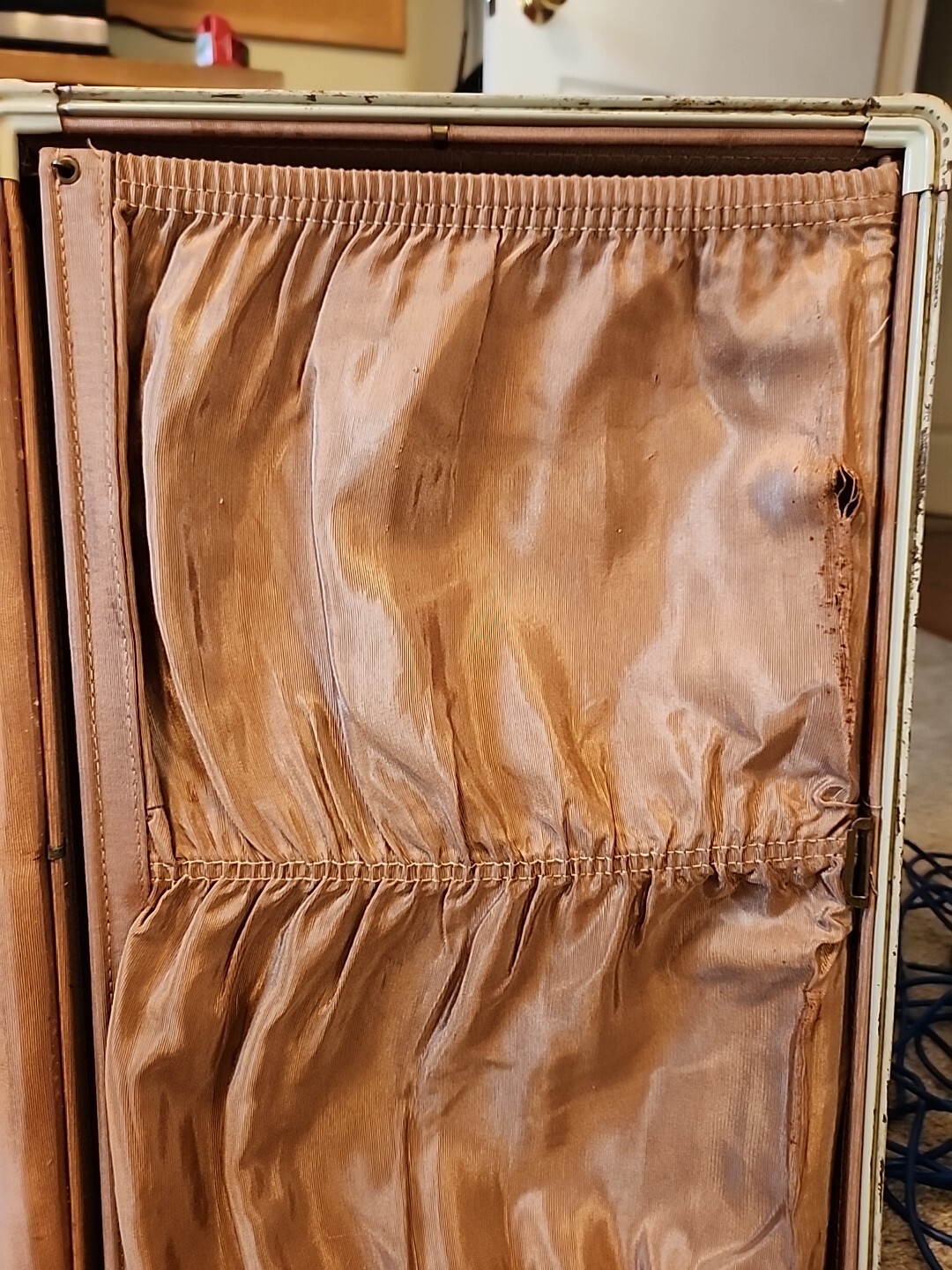 Vintage 1950’s Samsonite Shwayder Brothers Marble Cream Suitcase Luggage