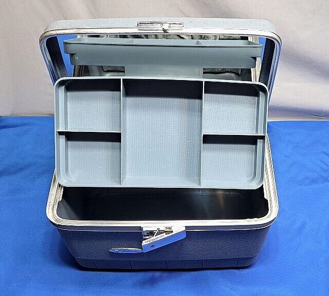 Vintage Sears Forecast Beauty Train Case Makeup Hardshell Luggage Carry On