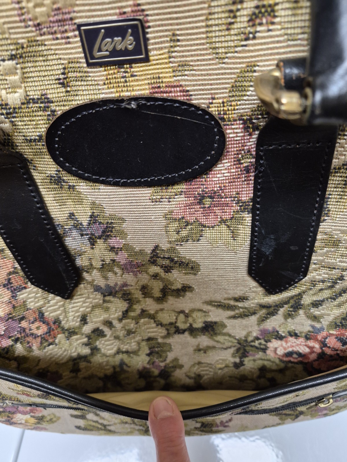 Vintage 1970s Lark Floral Tapestry Overnight Bag Train Case 15″ x 14″