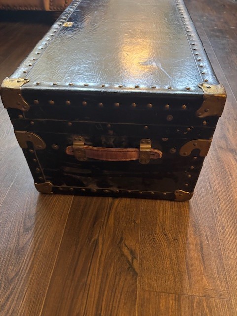 Vintage Rugged Luggage Trunk Newark 3 U.S.A. 13″x31″x16.5″