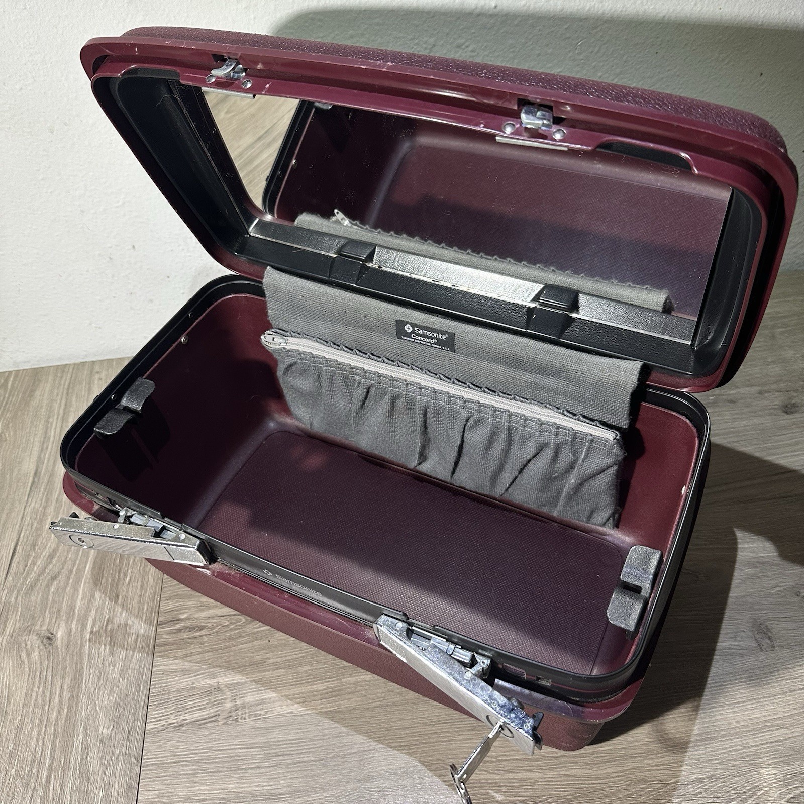 Vintage Samsonite Concord Burgundy Train Case With Mirror, Tray, And Key