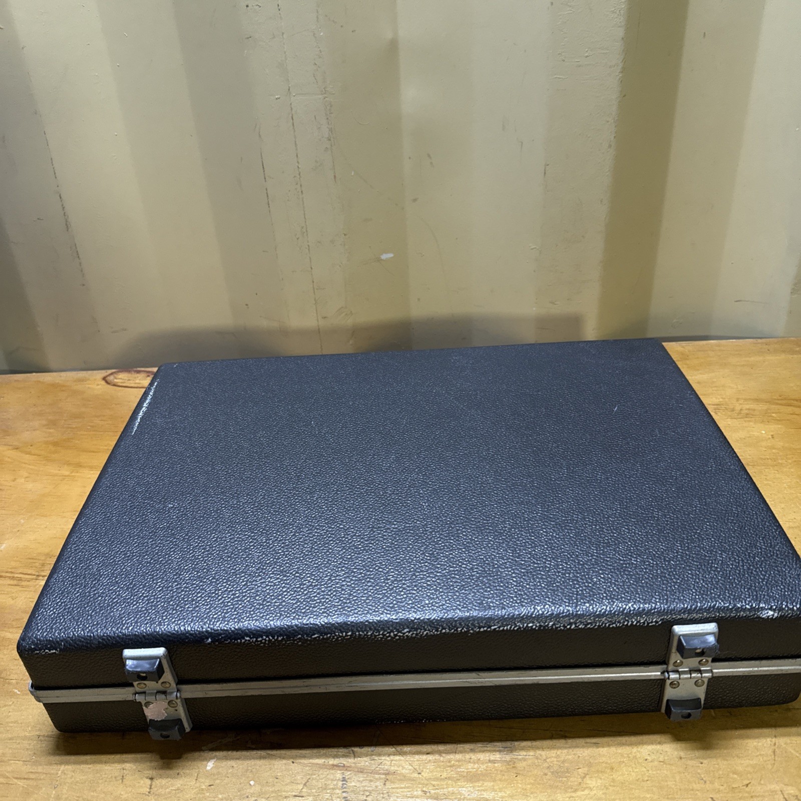 Vintage Samsonite Hardshell Briefcase 18” X 13” X 3.5”