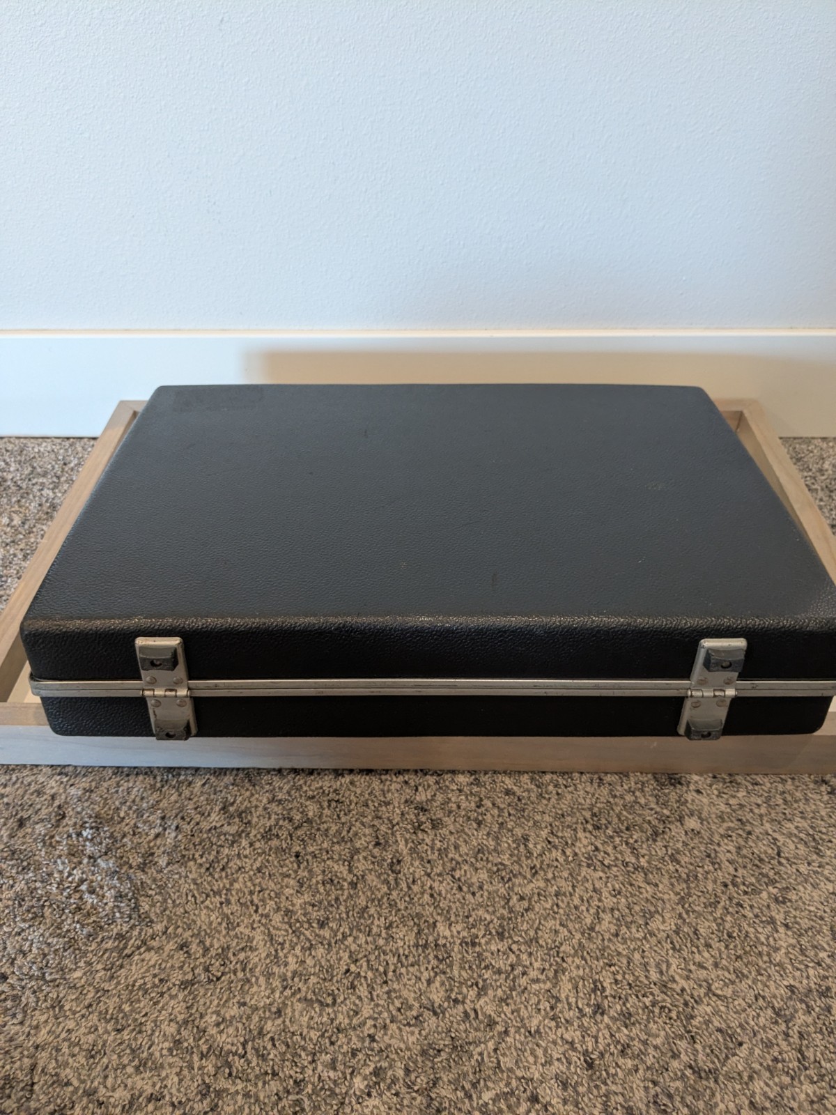 Vintage Retro Samsonite Hard-Shell Briefcase Dark Gray Combination Lock