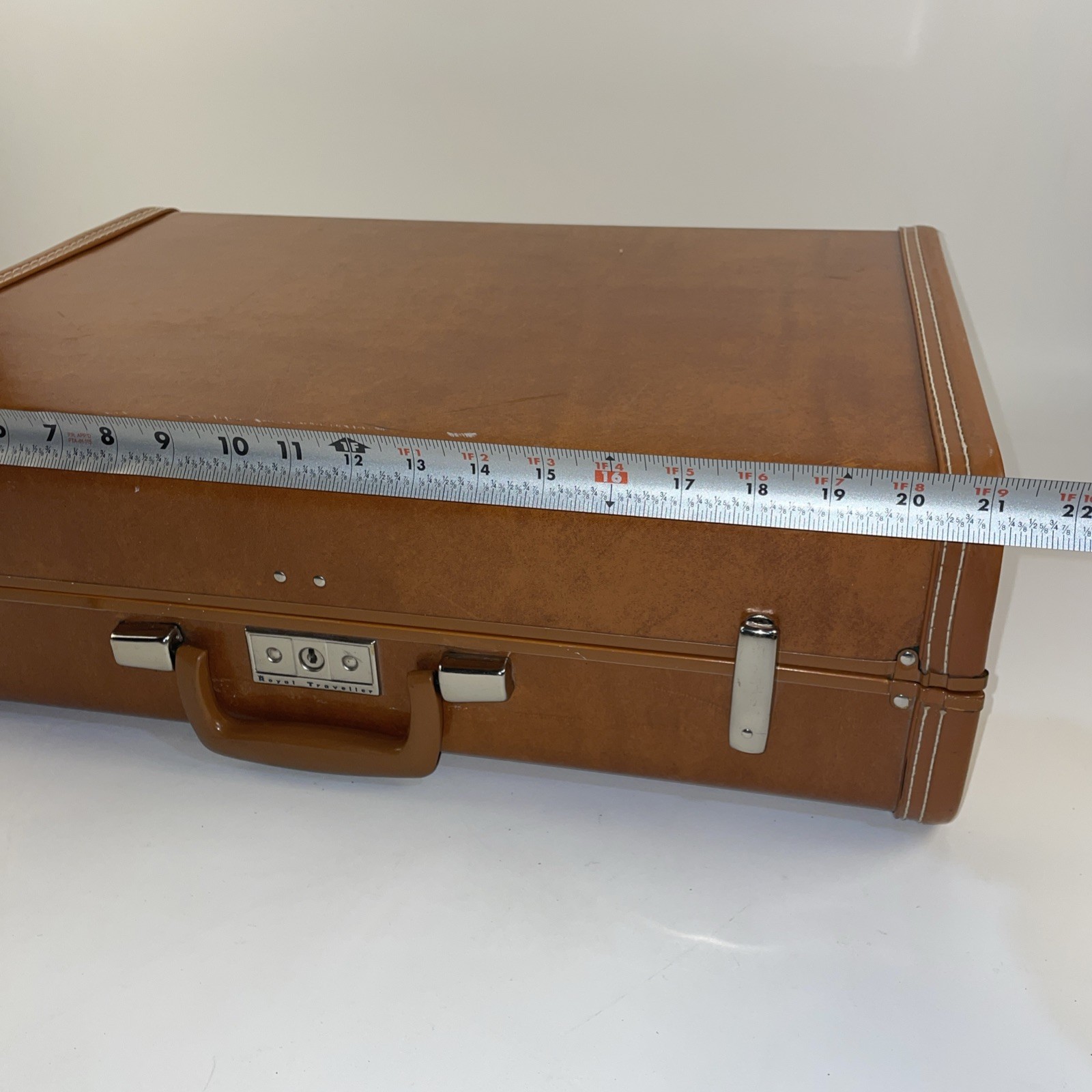 Vintage Leather Hard Suitcase Brown with Locking Metal Hardware 21” NO KEY