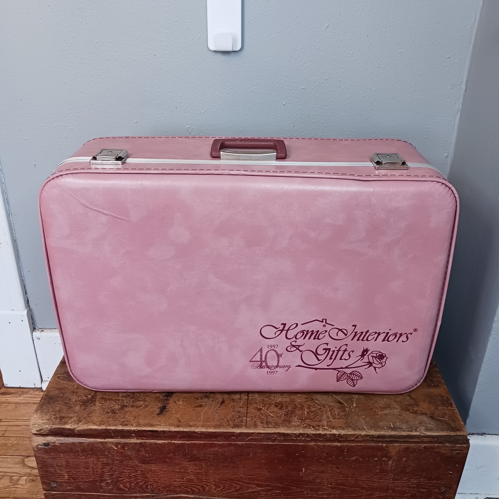 Vintage 1997 Home Interiors & Gifts 40th Anniversary Rep Suitcase Luggage