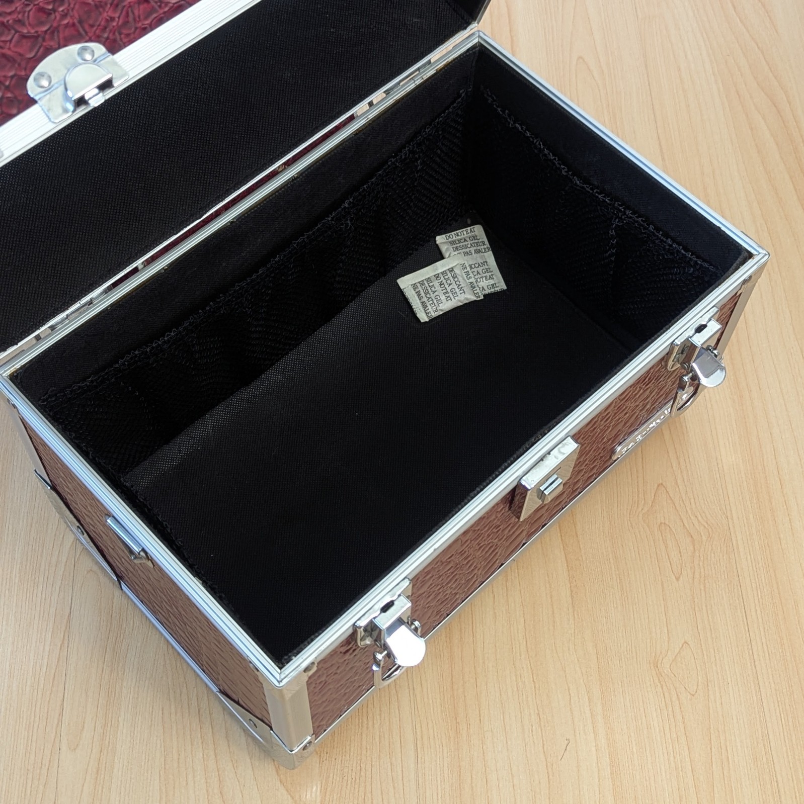 Babyliss Pro Vanity Train Travel Case Faux Croc Leather Aluminum with Strap