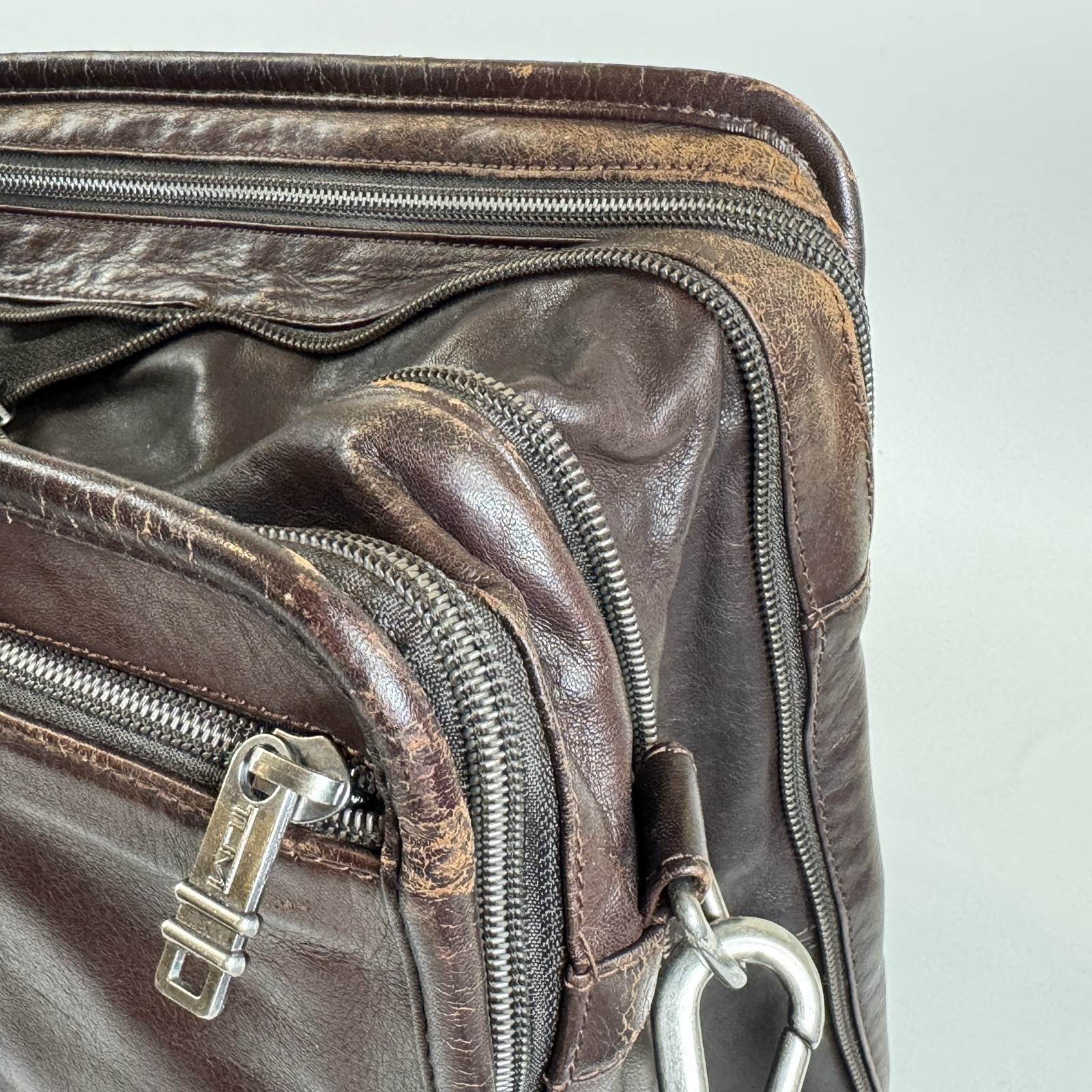 Vtg Tumi Alpha Expandable Organizer Brown Leather Laptop Briefcase w/ Strap