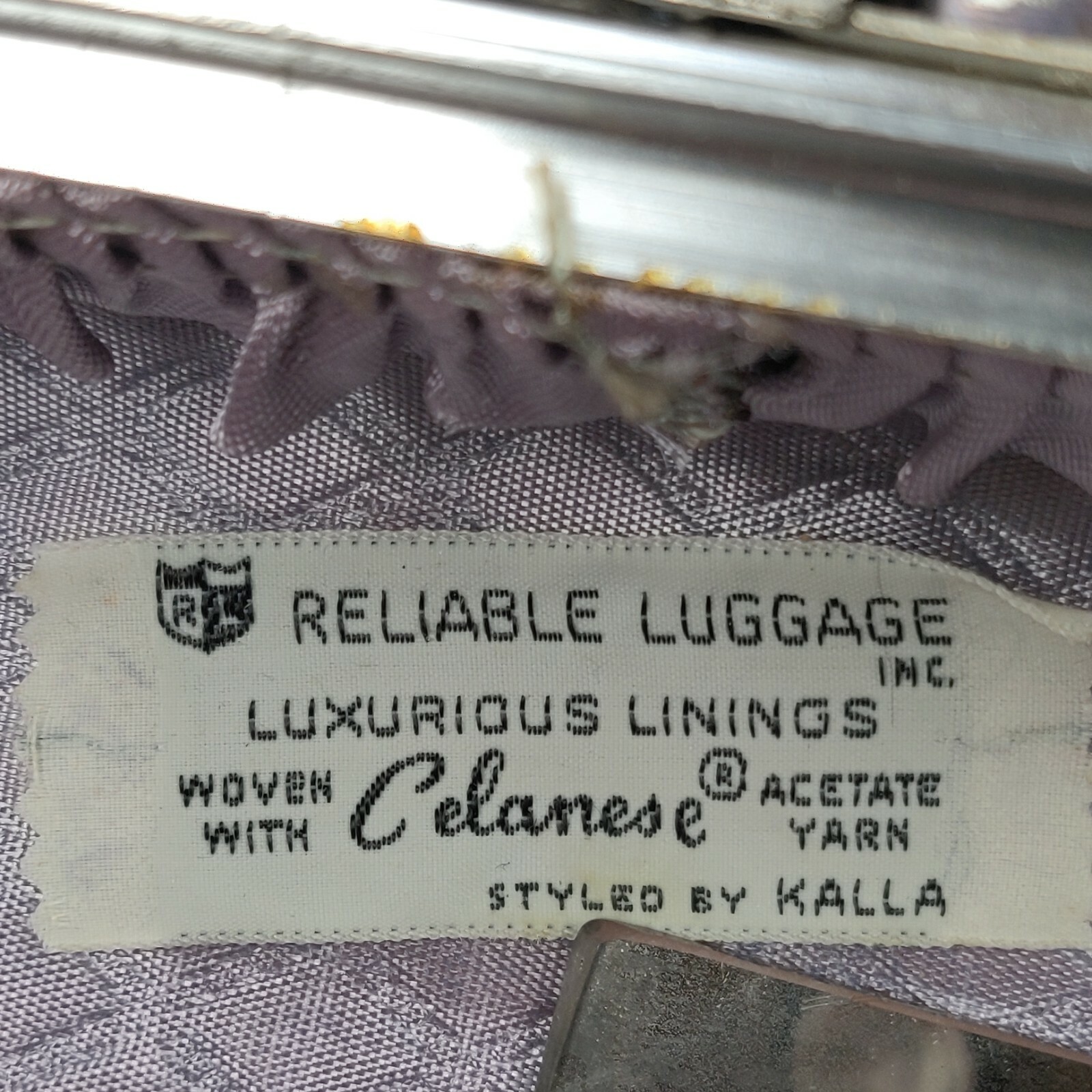 VTG Airway Train Makeup Reliable Luggage Luxurious Linings Inc w/ Bakelite Tray