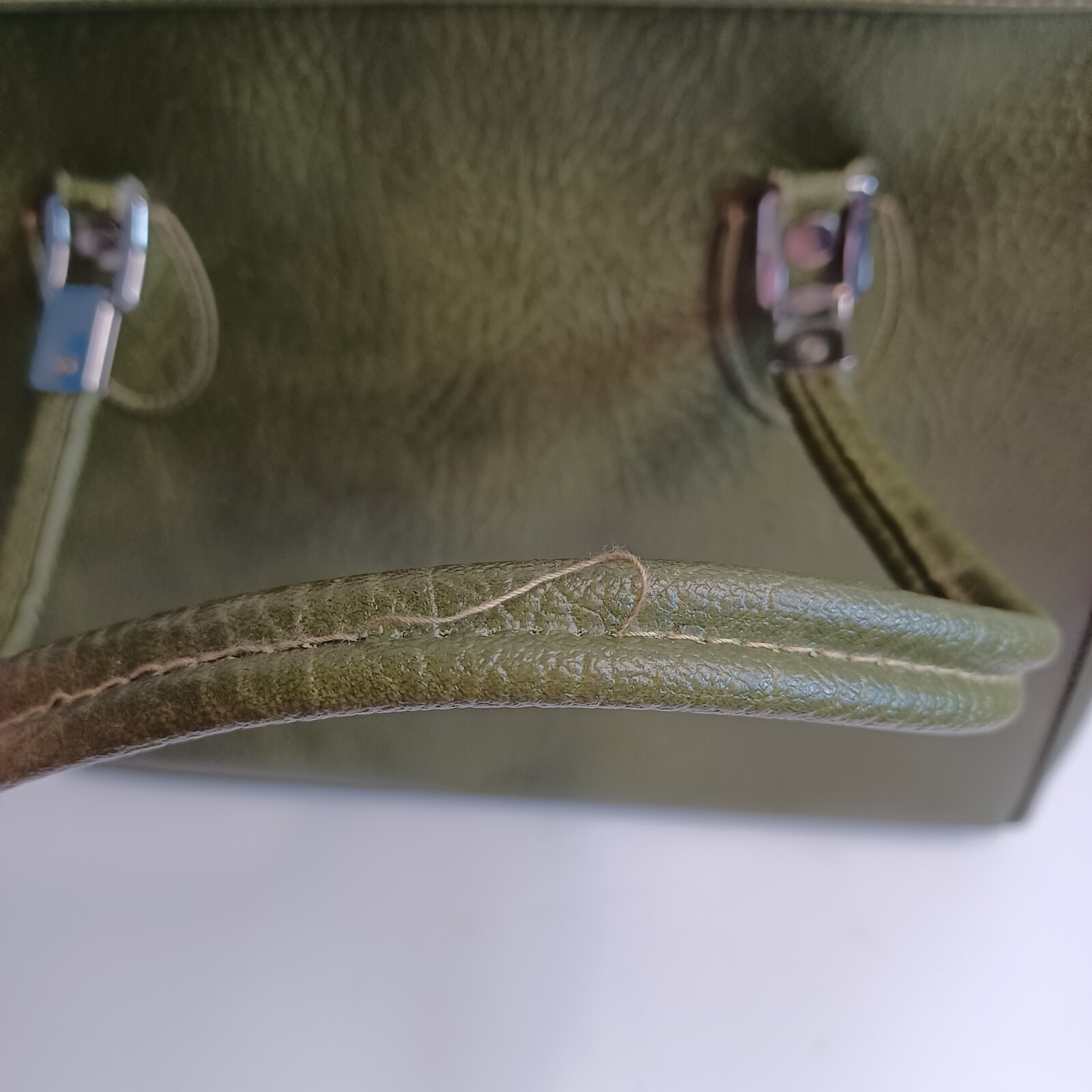 Vintage Ventura Casual Travelware Carry-on Bag Avocado Green ID Tag Retro MCM