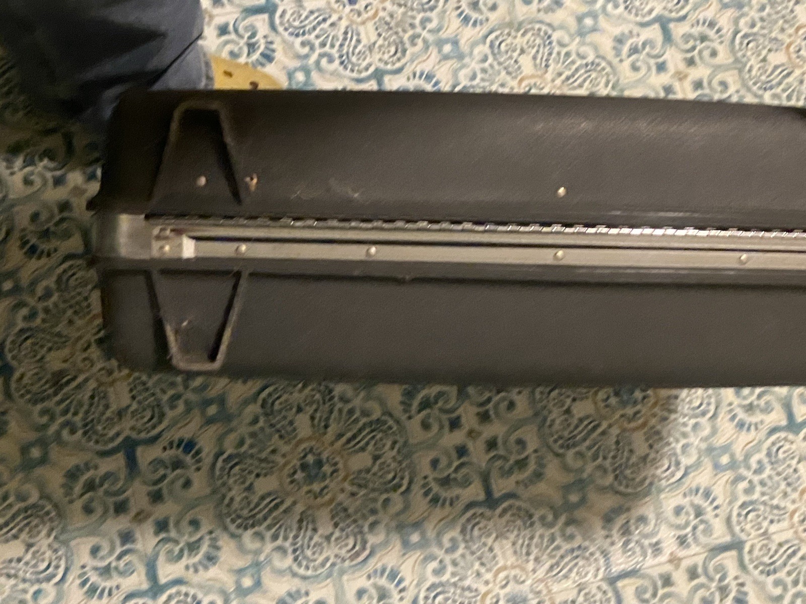 Vintage Samsonite Dark Gray Hard Shell Suitcase Luggage 20x16x6” With 2 Keys