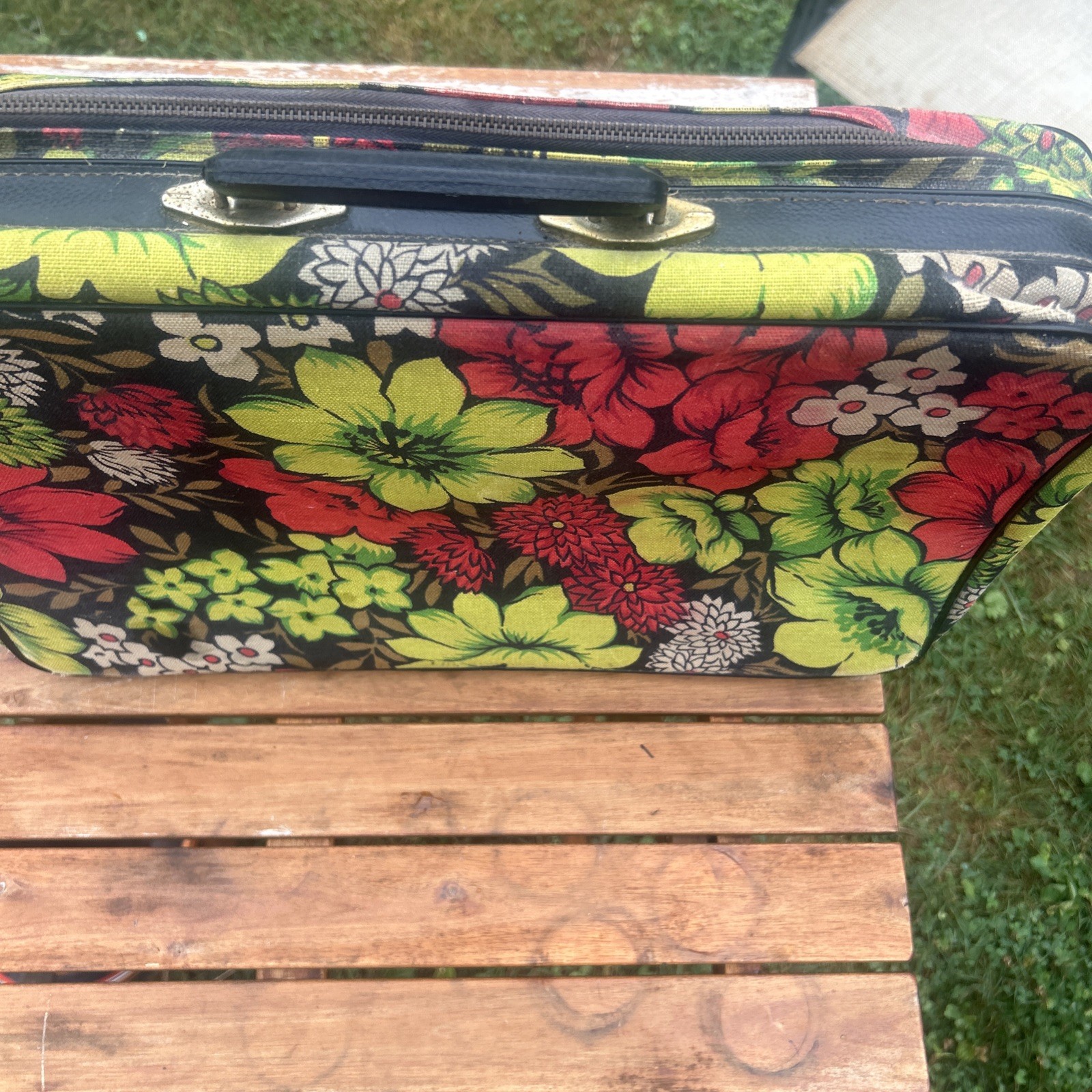 Vtg 1960s Bantam Travelware Floral Canvas Suitcase Carry On Boho/Mod