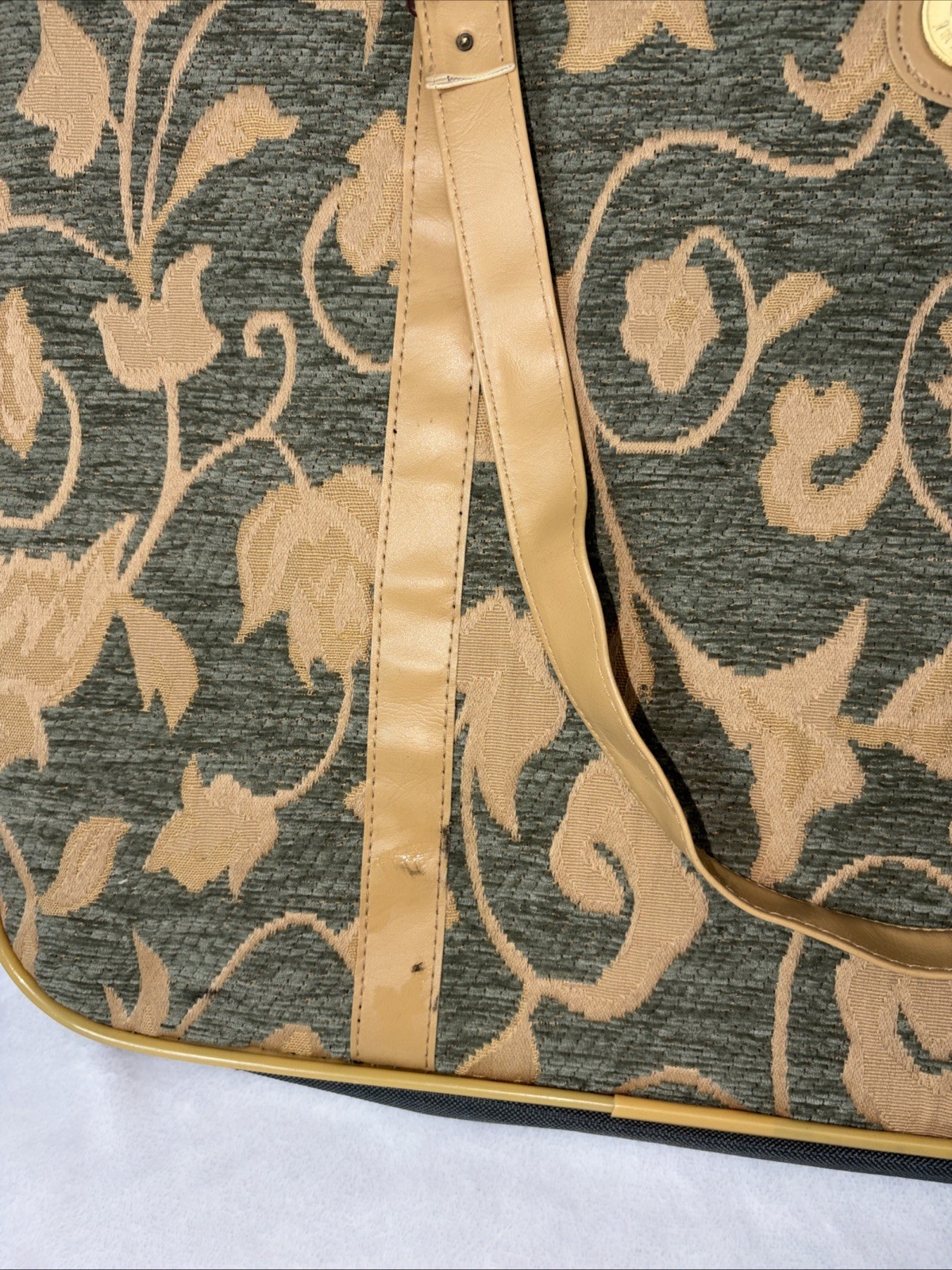 Vintage Jordache Floral Tapestry Travel Suitcase 80s Floral Soft Grandmacore GVC