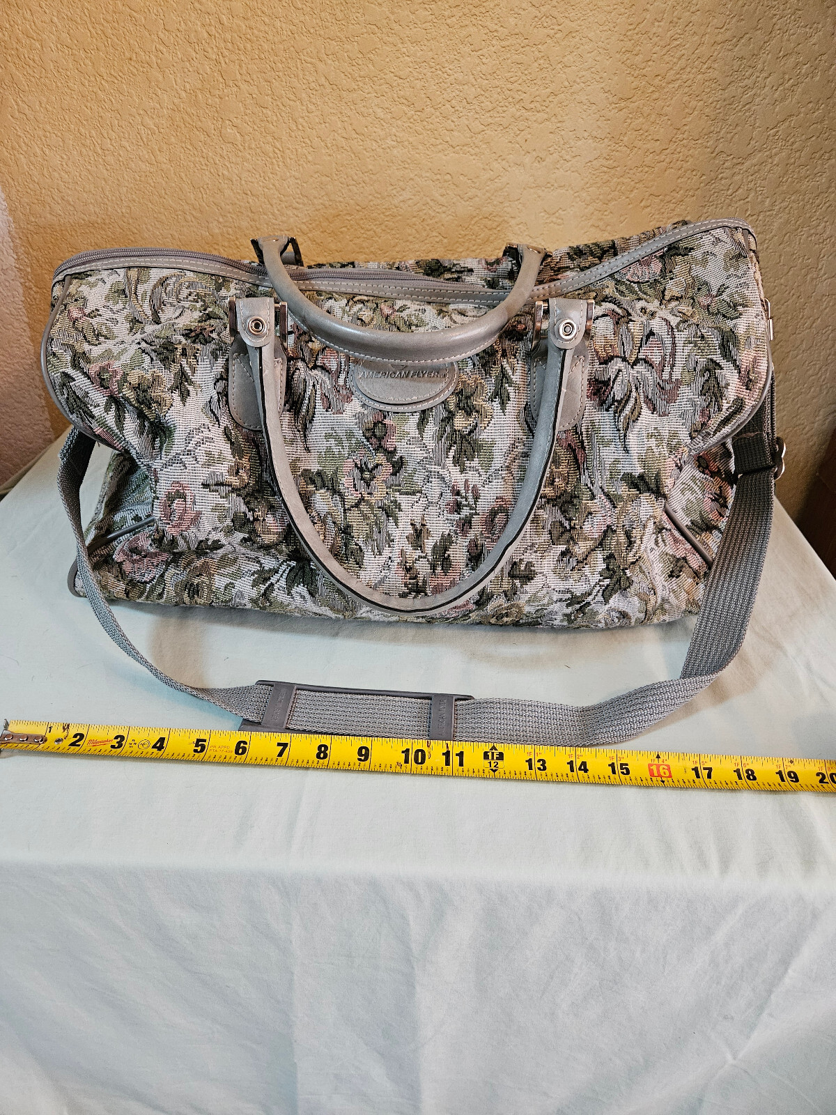 American Flyer Large Tote Travel Gym Duffle Bag Tapestry Fabric Gray Floral