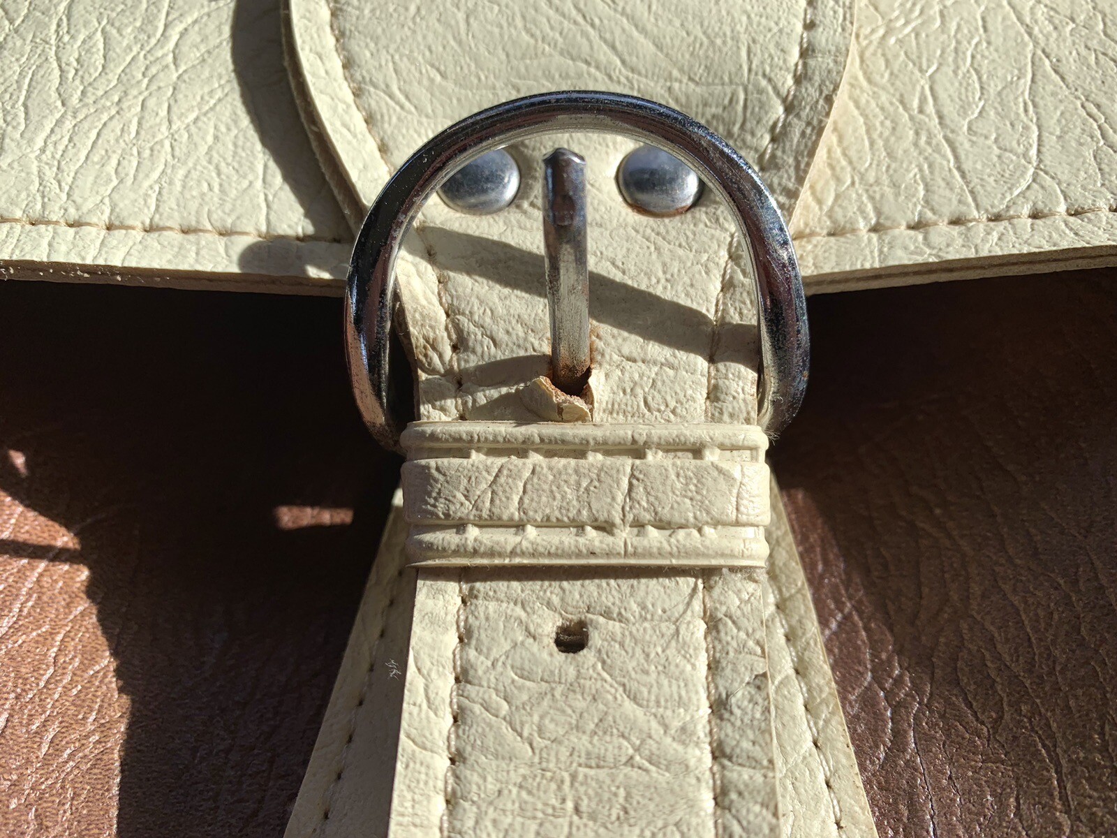 Vintage Mid-Century Three Star 2-Tone Leatherette Footed Flight Bag with Keys!