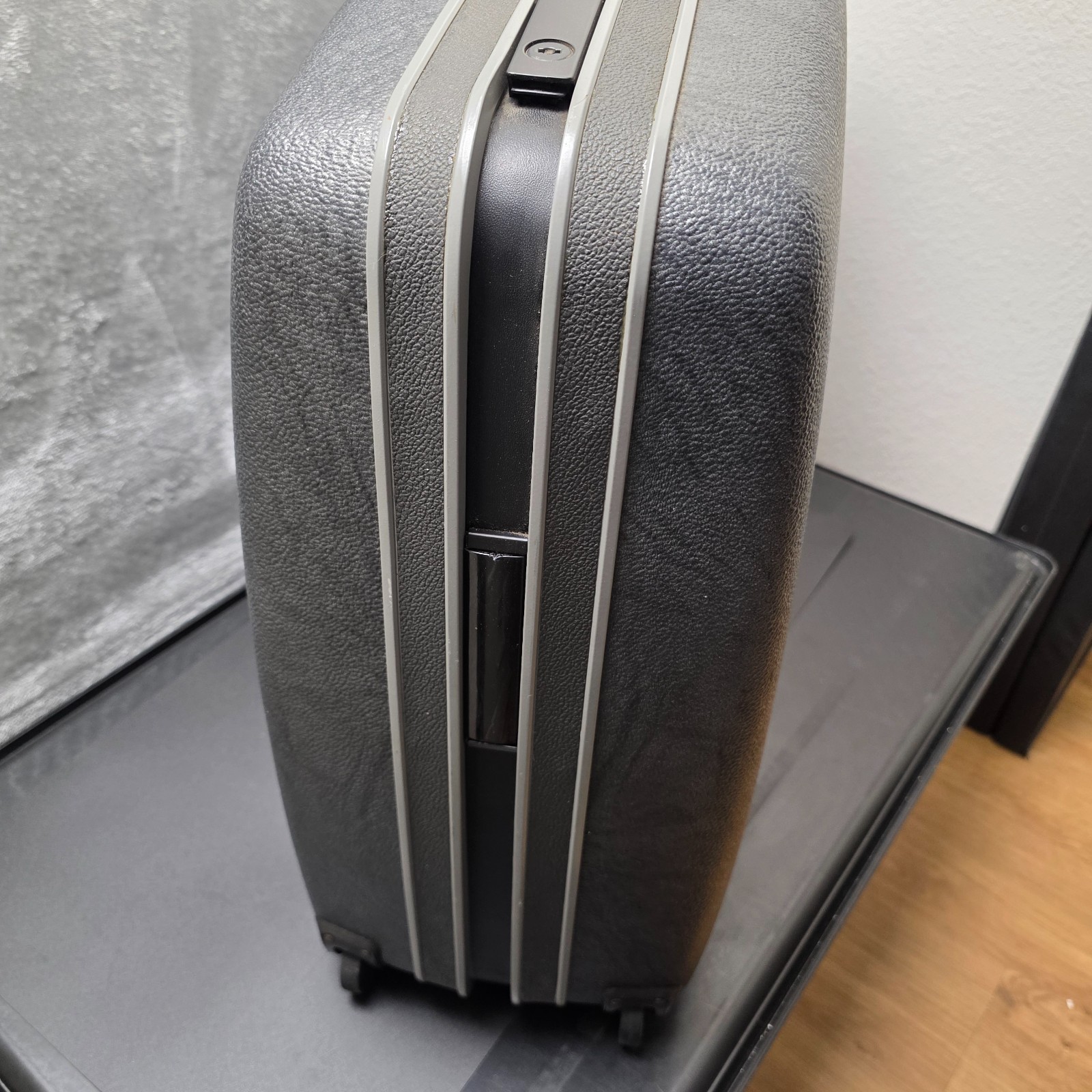 Vintage Samsonite Series 3600 Gray Black Hard Shell Suitcase Luggage – 28x20x9