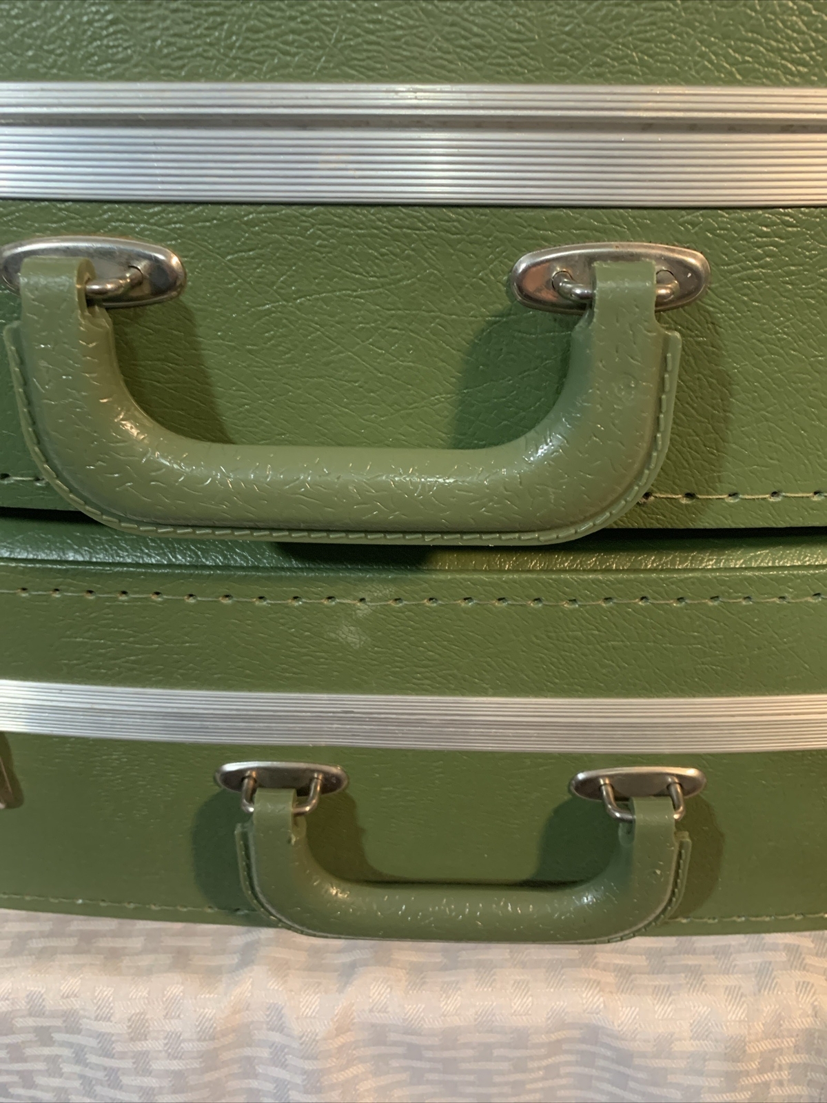 Vintage 2 Piece Train Case Avocado Green Suitcases 20.5” X 14” & 23.5” X 16”