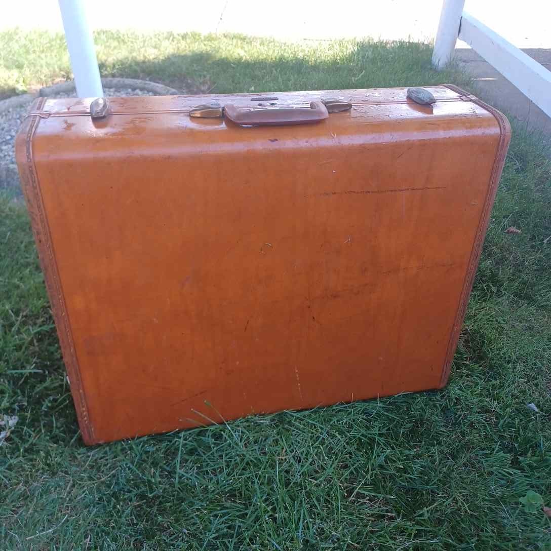 Vintage Samsonite Suitcase Luggage Shwayder Bros. Inc Model 4637
