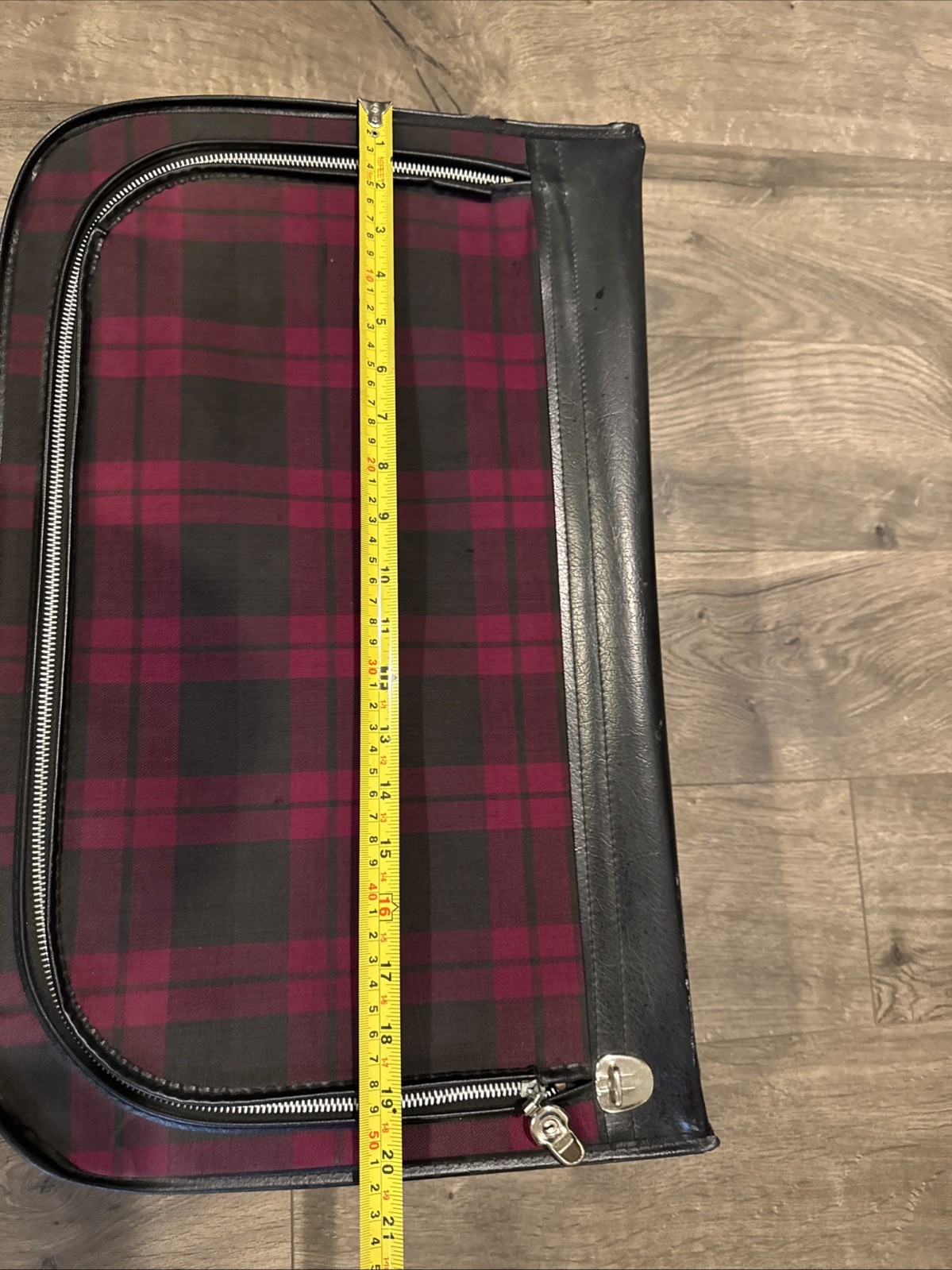 VTG Red Tartan Plaid Carry-On Suitcase Luggage w/ Key Zipper MCM 20LX13WX6D