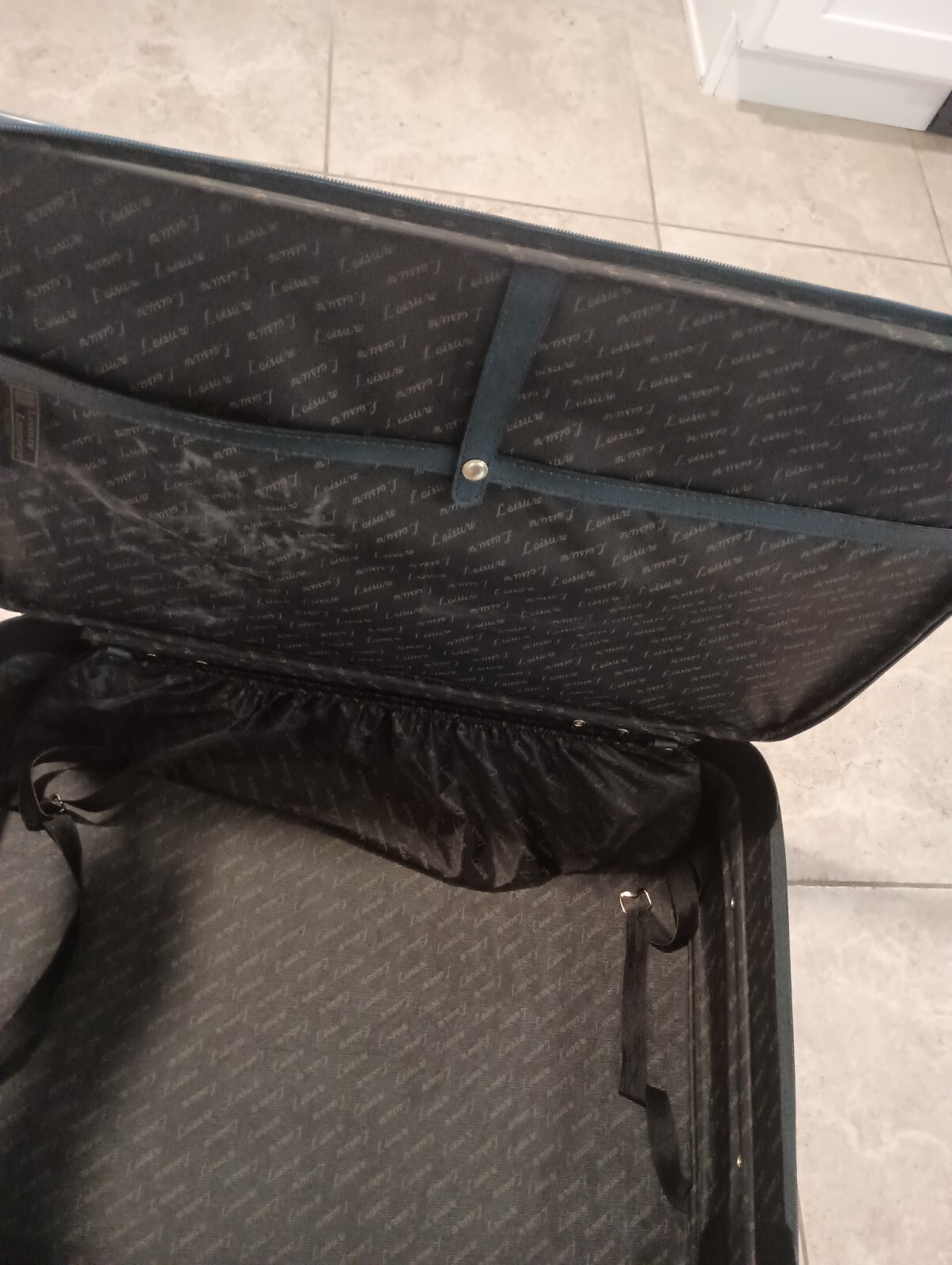 Vtg 80s LEISURE Luggage Pink Floral Tapestry Suitcase on Rollers 26x18x8
