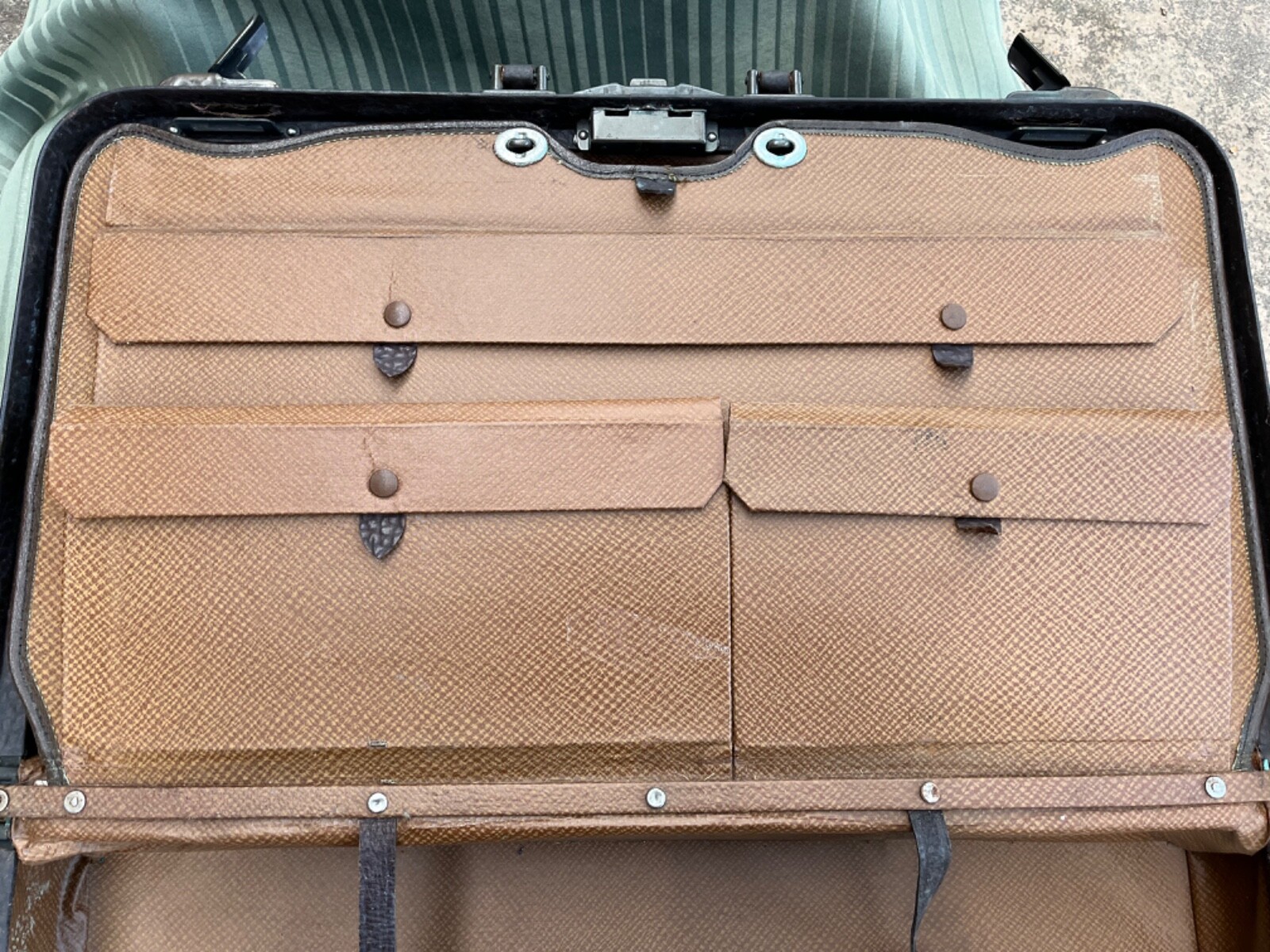 Beautiful Vintage Large Pebbled Leather Luggage Case