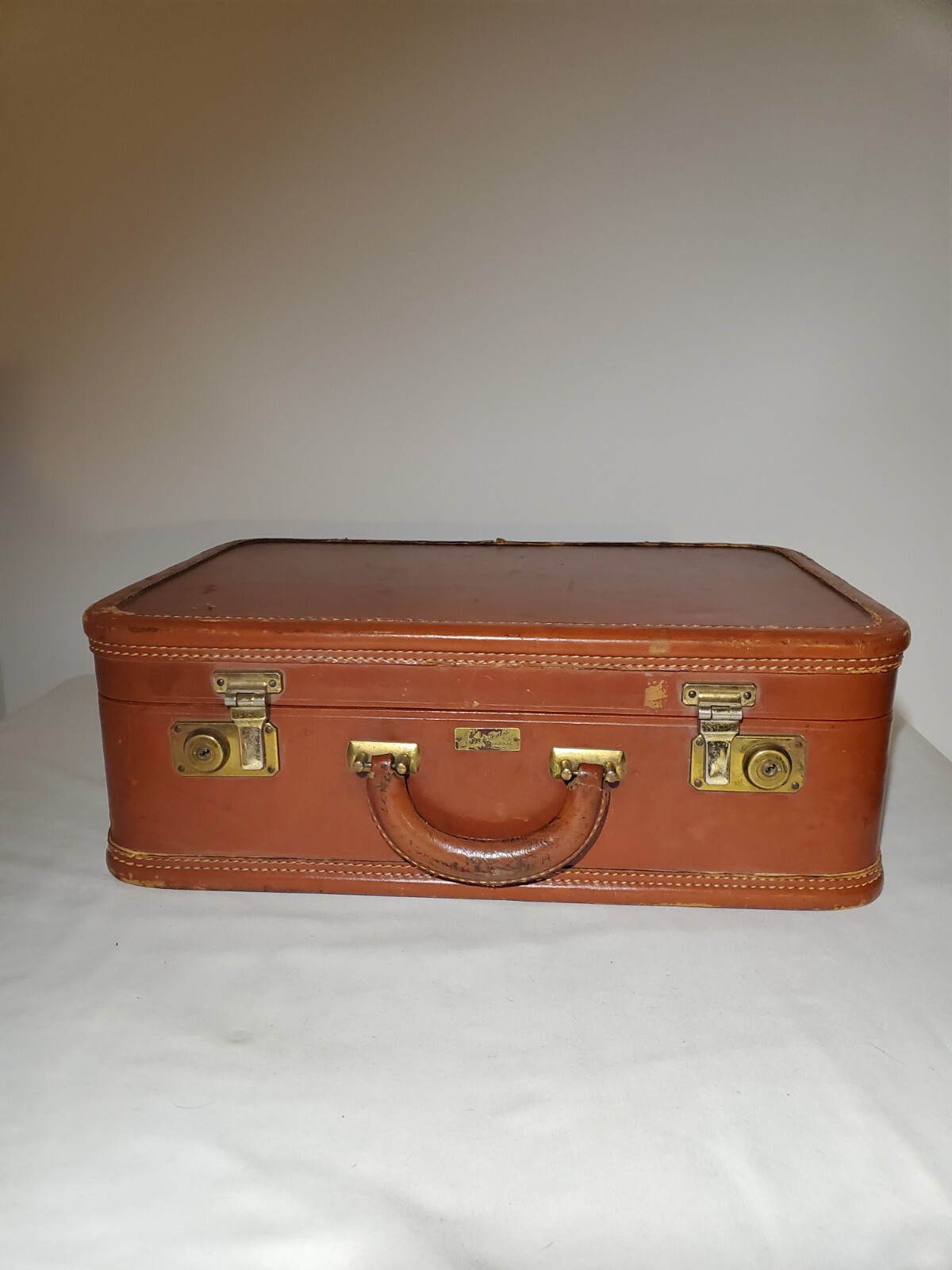 Vintage Leed’s Travelwear Leather Wrapped Wooded Suitcase – 18x13x6.5