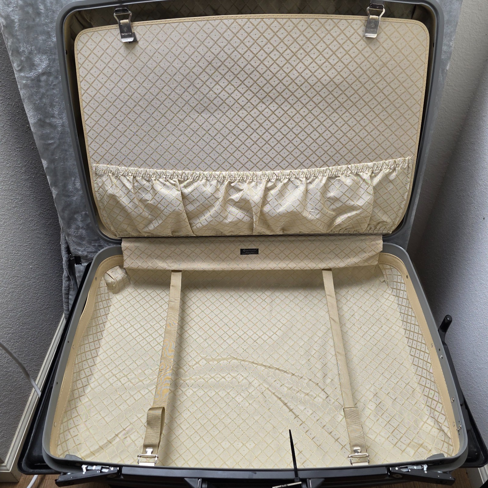 Vintage Samsonite Series 3600 Gray Black Hard Shell Suitcase Luggage – 28x20x9