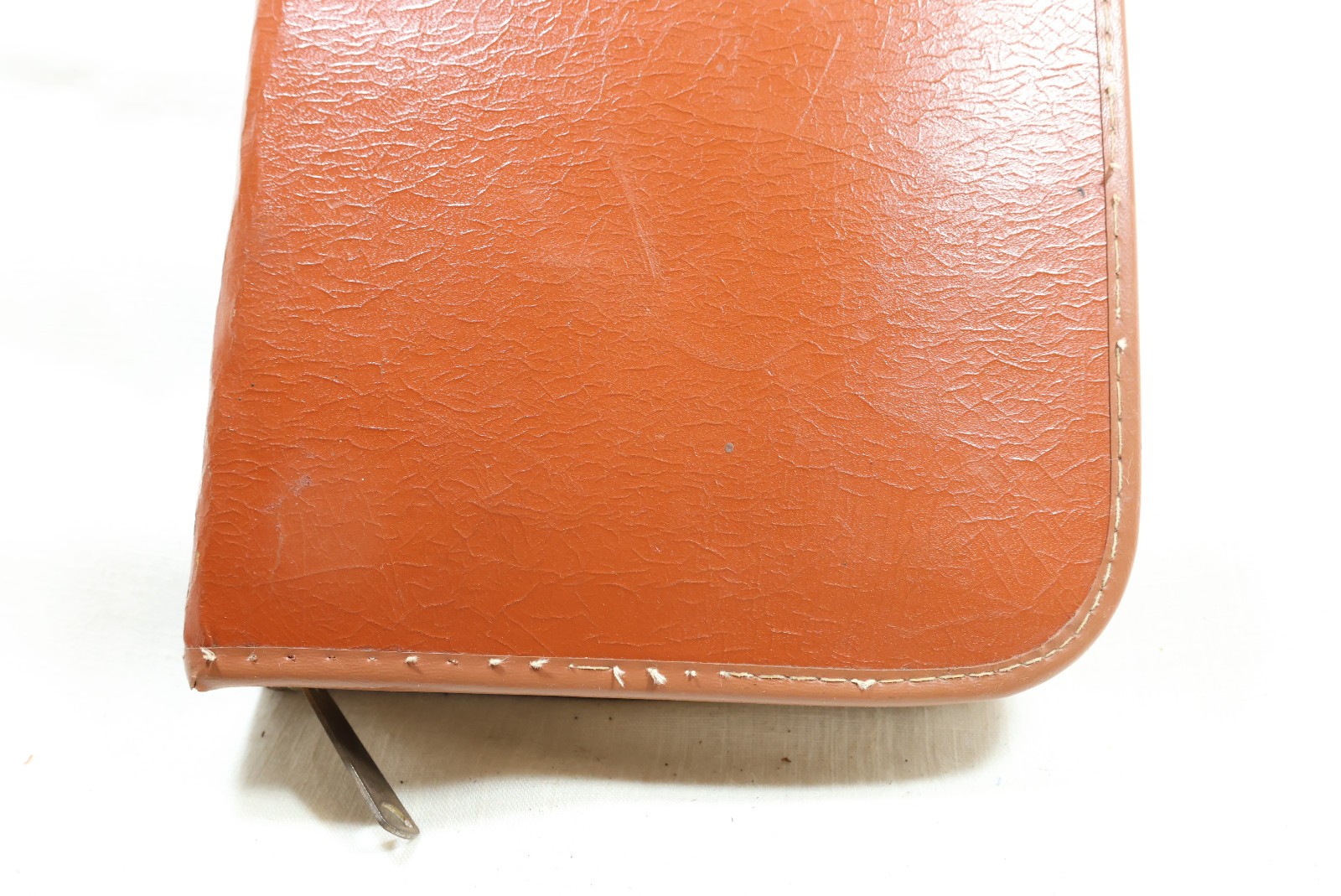 Travel Case for Mens Toiletry Zippered Vintage VTG leather 9″ x 6″ size w/ acces