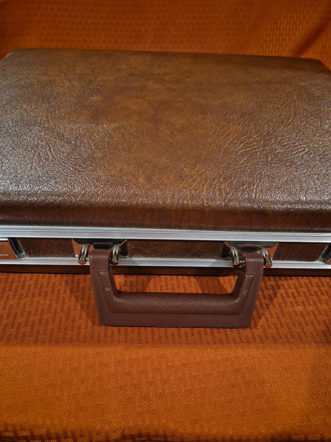Vintage Brown Hard Shell Briefcase Attache Case 1970s Retro Prop Slimline No Key