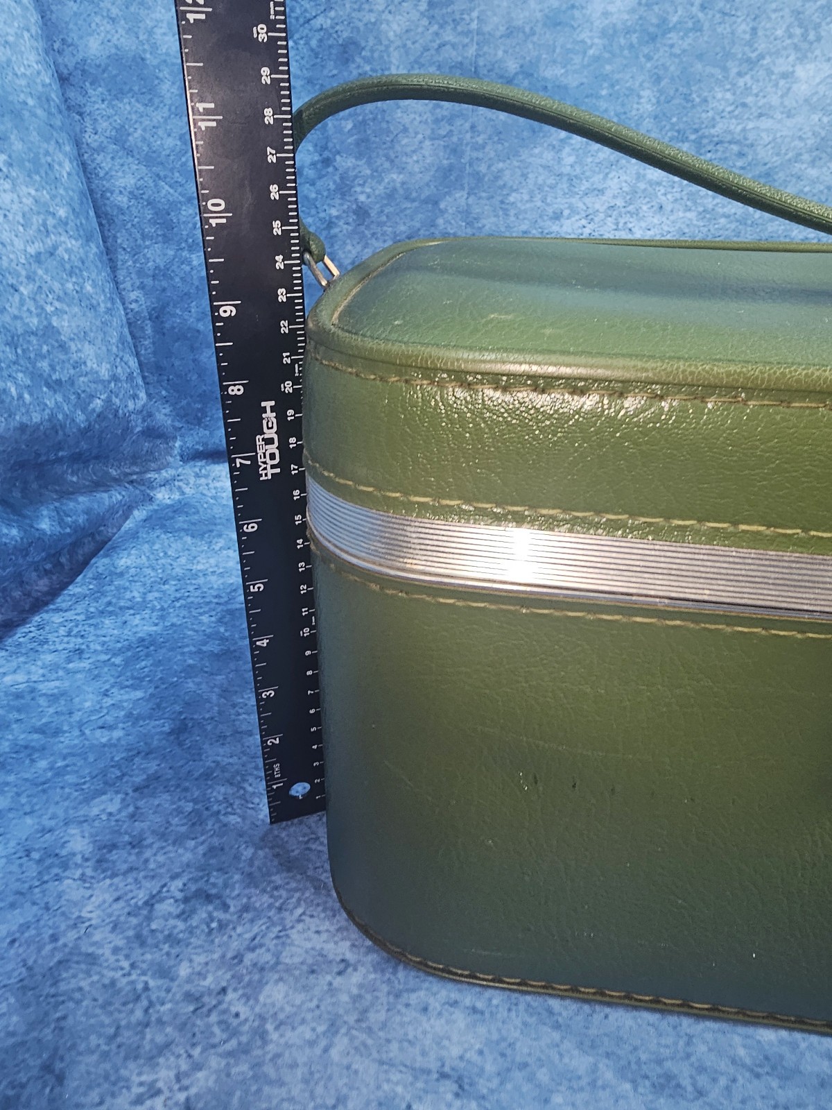 Vintage Sears Avocado Green Featherlite Train Case Cosmetics Case no key