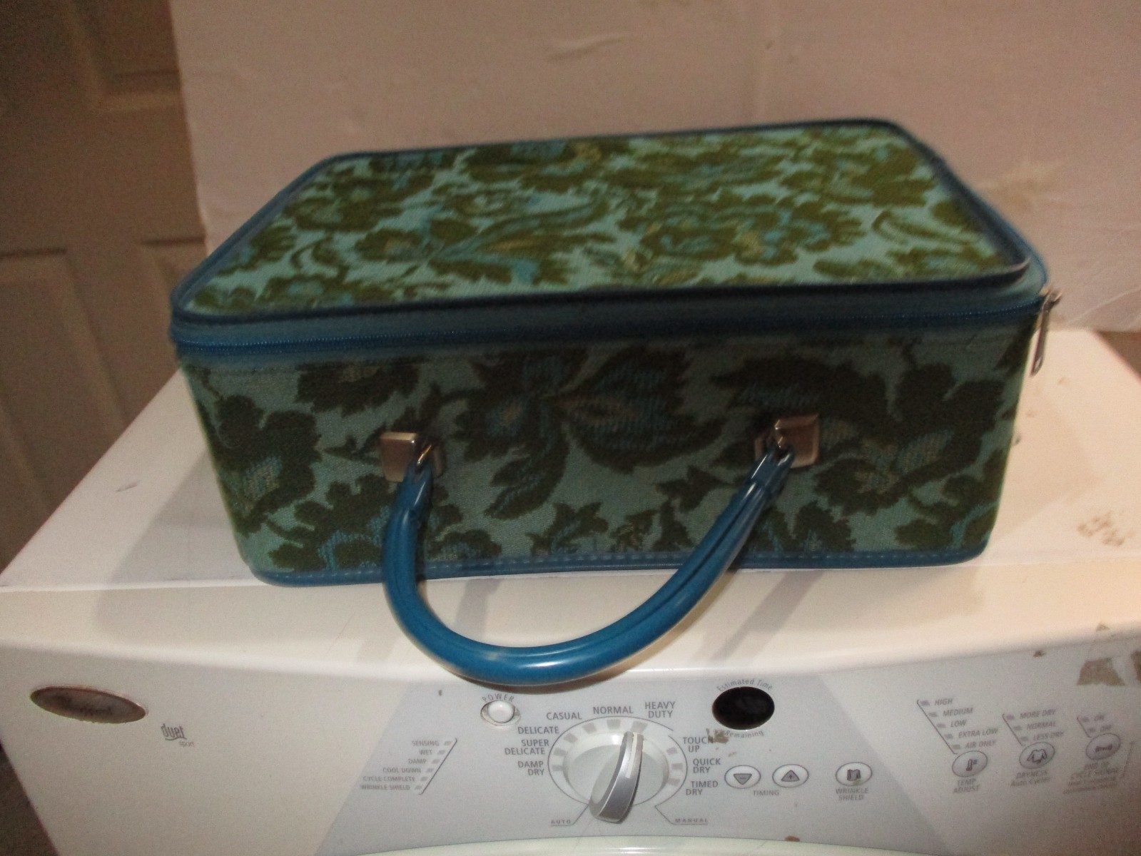 VTG Tapestry Suitcase Overnight Bag Turquosie & Green Floral Avon 60s