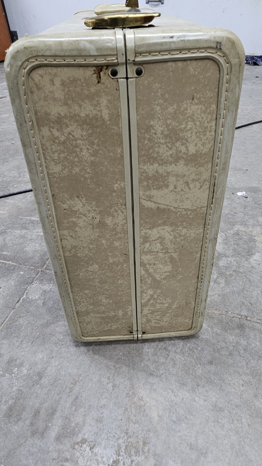 VINTAGE SUITCASE, Samsonite Streamline Marble Cream Luggage W/ Key And Hangers