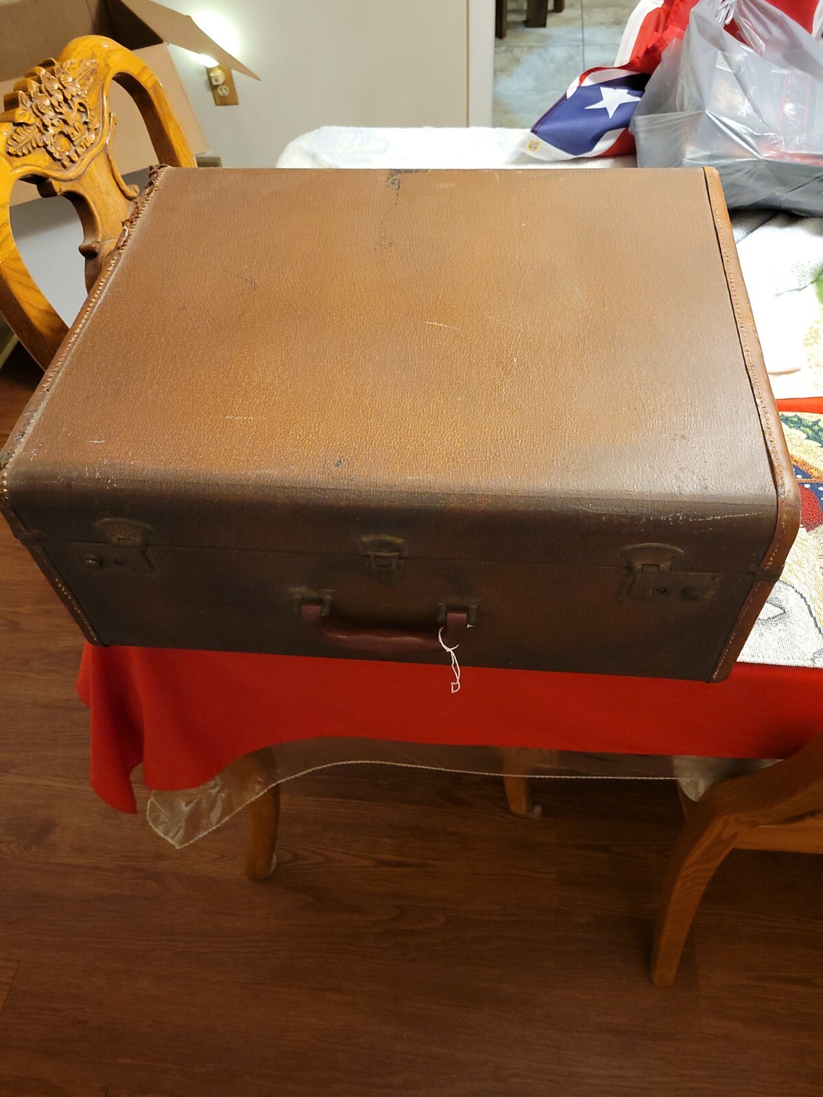 Vintage Suitcase Brown Leather read description
