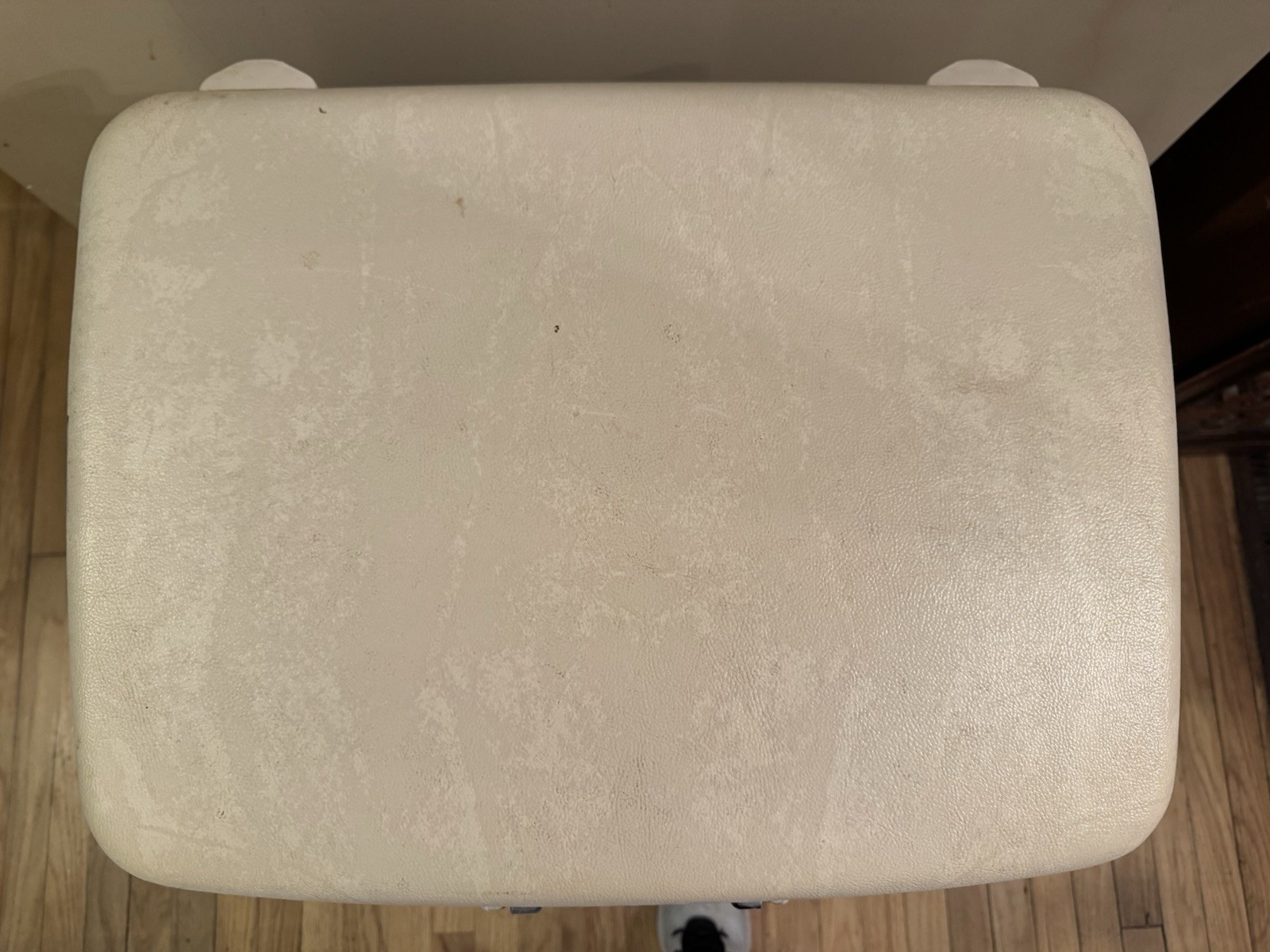 Vintage Samsonite Silhouette Suitcase White Hard Shell Luggage 20” x 16” x 7”