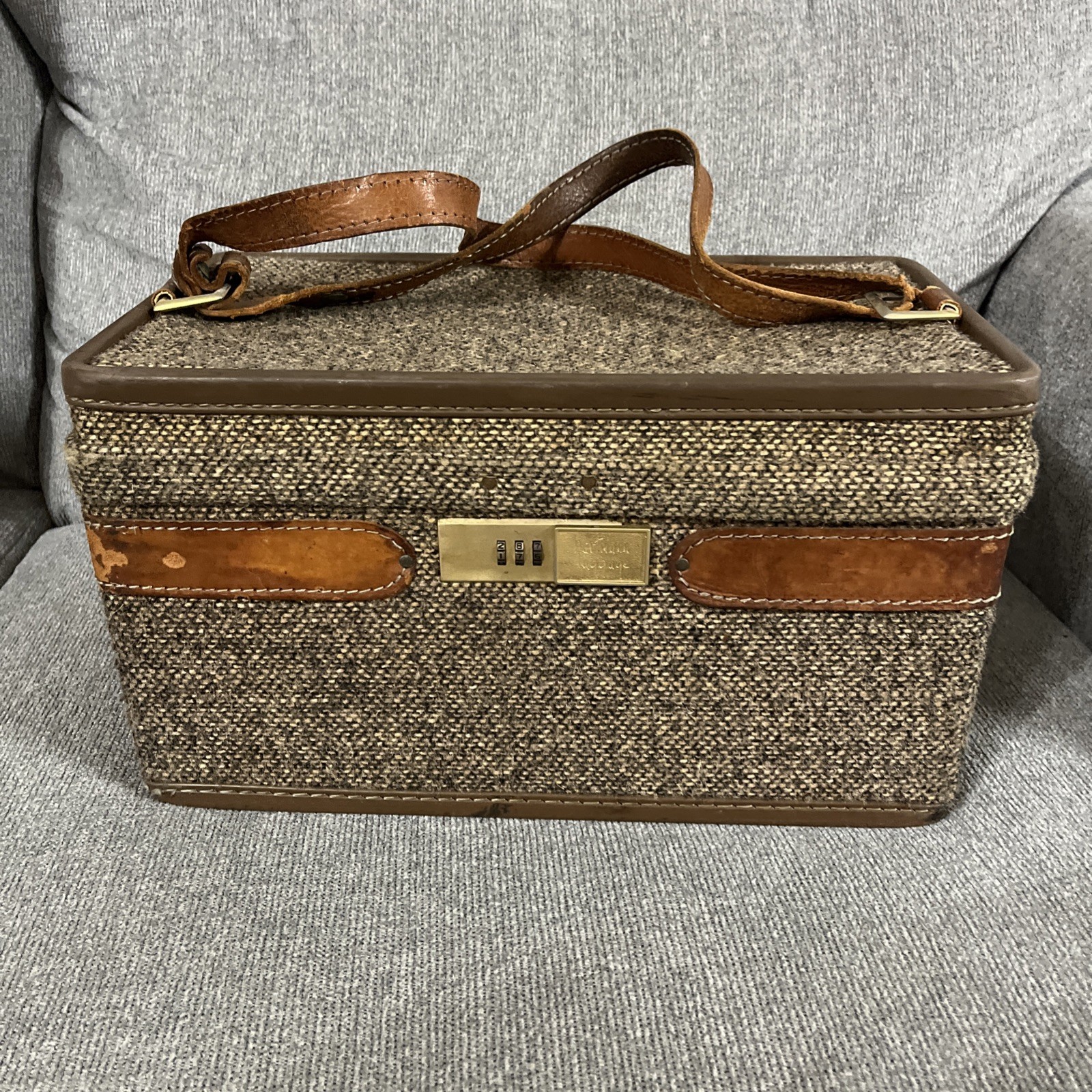 Vintage Hartmann Luggage Tweed & Leather Travel Cosmetic Case Overnight Carry On