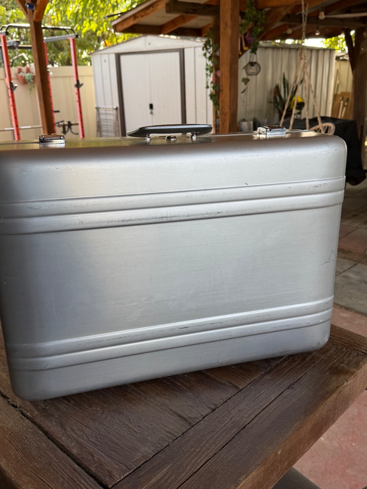 1990’s 2000’s Halliburton Zero Centurion Elite Large Aluminum Silver Case No Key