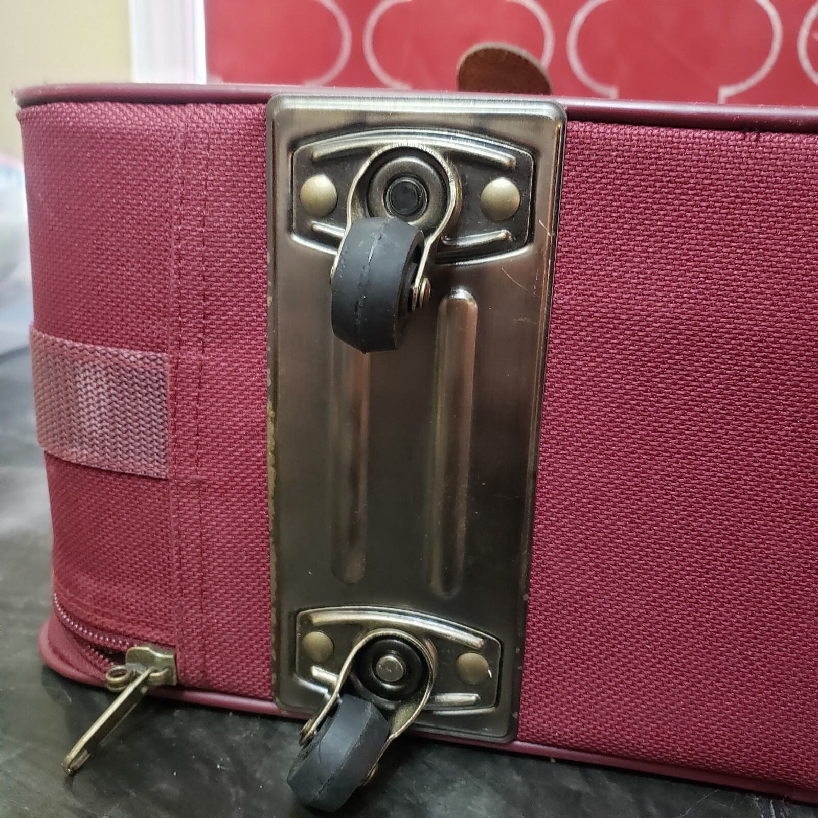 Vintage Amelia Earhart Luggage Suitcase w/ Wheels Baltimore Luggage Co