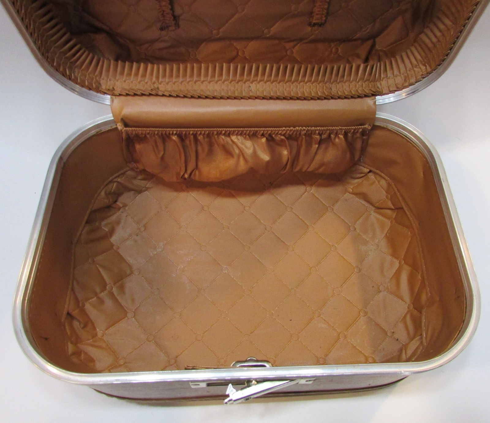 Vintage 1970s Trojan Camel Train Case Makeup Overnight HardShell Suitcase 7x9x13