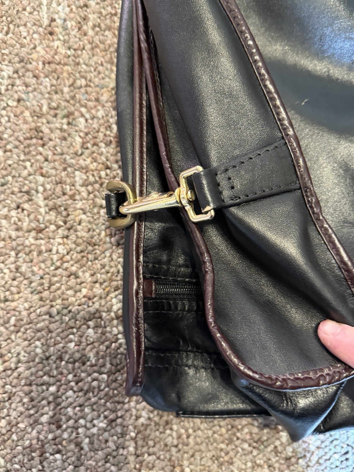 VINTAGE LAND BLACK LEATHER GARMENT BAG LUGGAGE CLOTHES TRAVEL BAG &5 HANGERS WOW