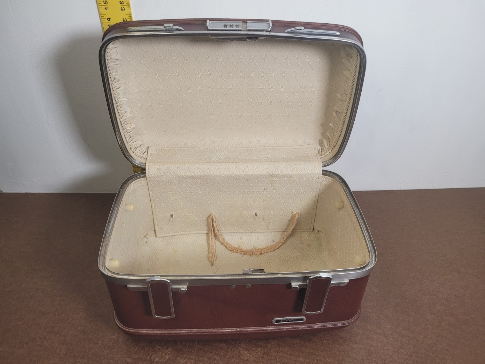 Vintage American Escort Tourister Brown Hardshell Makeup Lock Combination