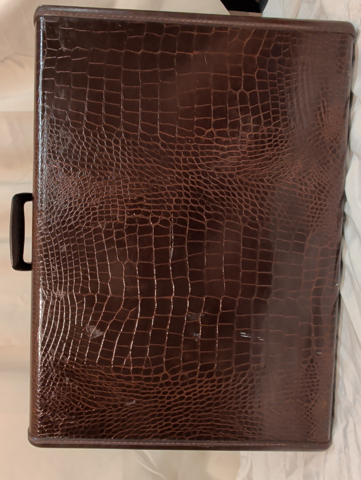 Vintage Samsonite Faux Alligator Suitcase Luggage Mid Century Brass 26×19.5×9″