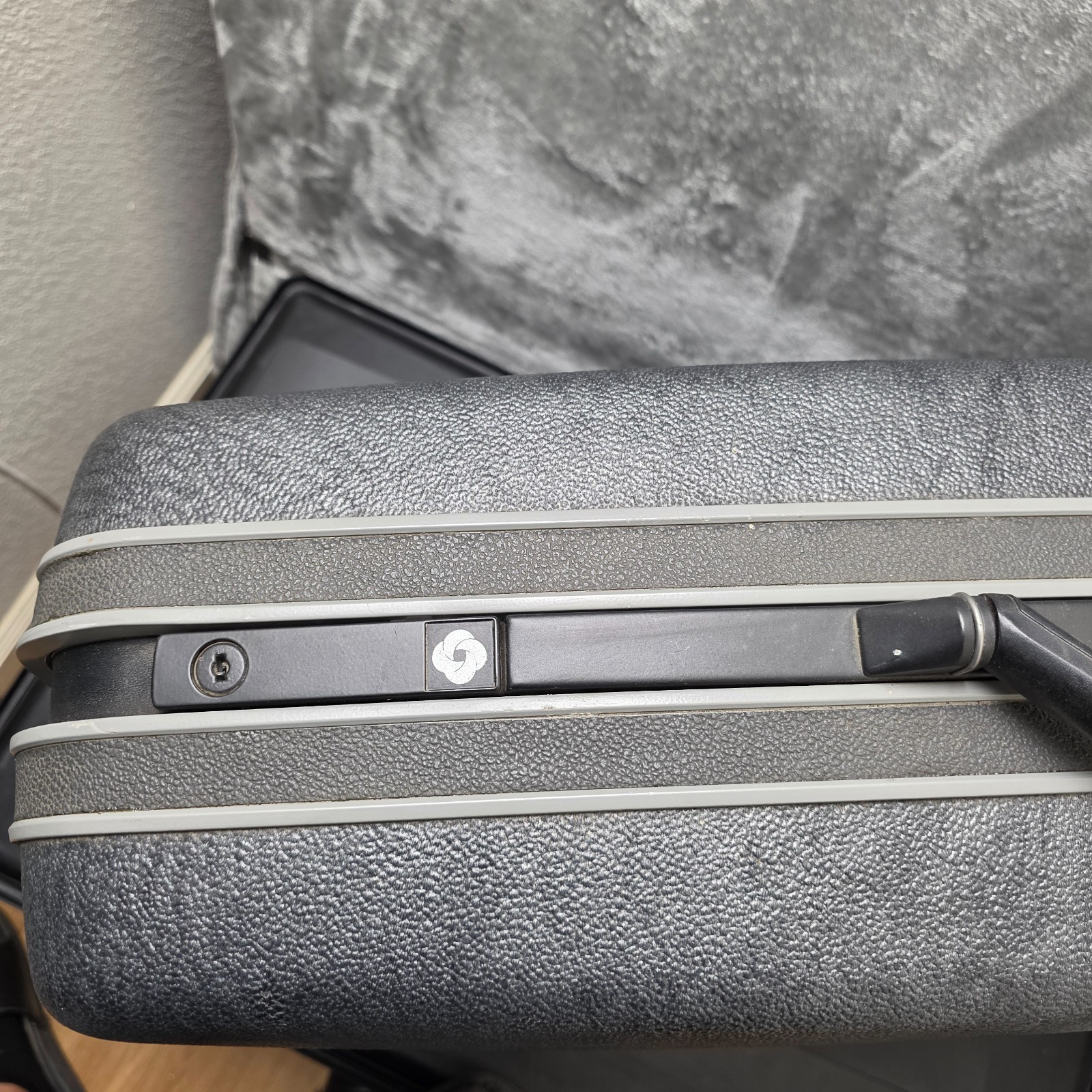 Vintage Samsonite Series 3600 Gray Black Hard Shell Suitcase Luggage – 28x20x9