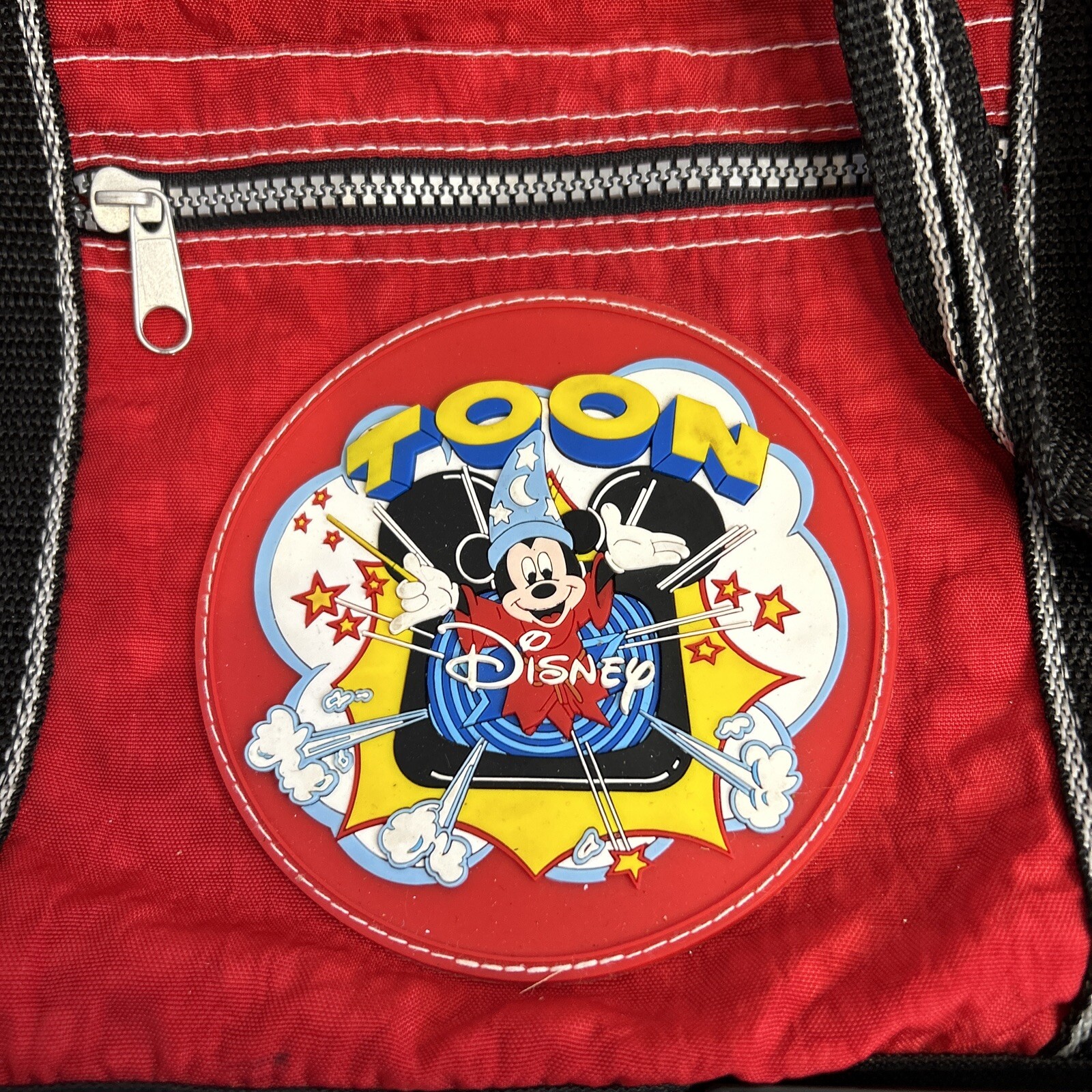 17″ Red Nylon Duffle Gym Bag Mickey Mouse Toon Disney Luggage Bag strap Vintage