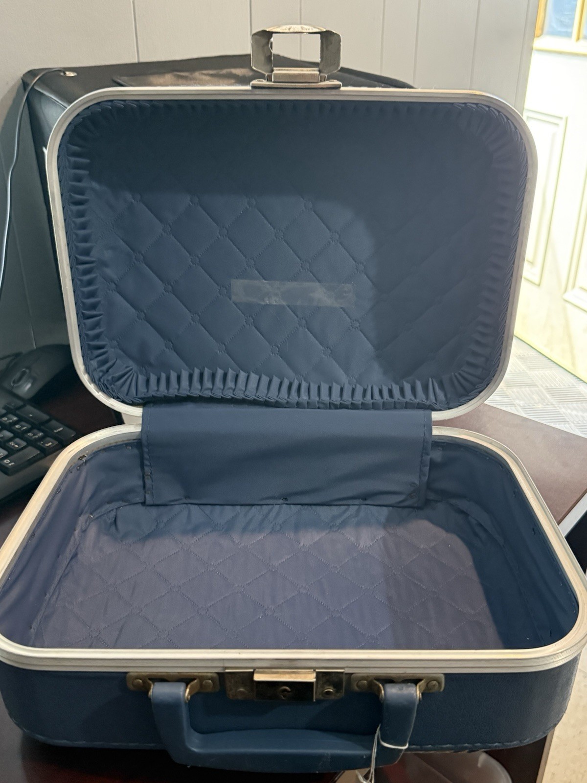 VTG 70’S BLUE MINI 10″X 14.5″ HARD SUITCASE LUGGAGE BAG W DECALS