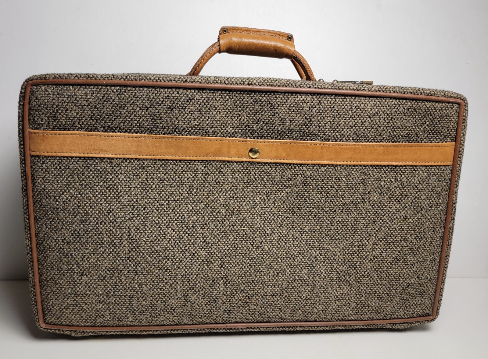VTG Hartmann Brown tweed leather Carryon luggage Suitcase 21” x 13” x 7”