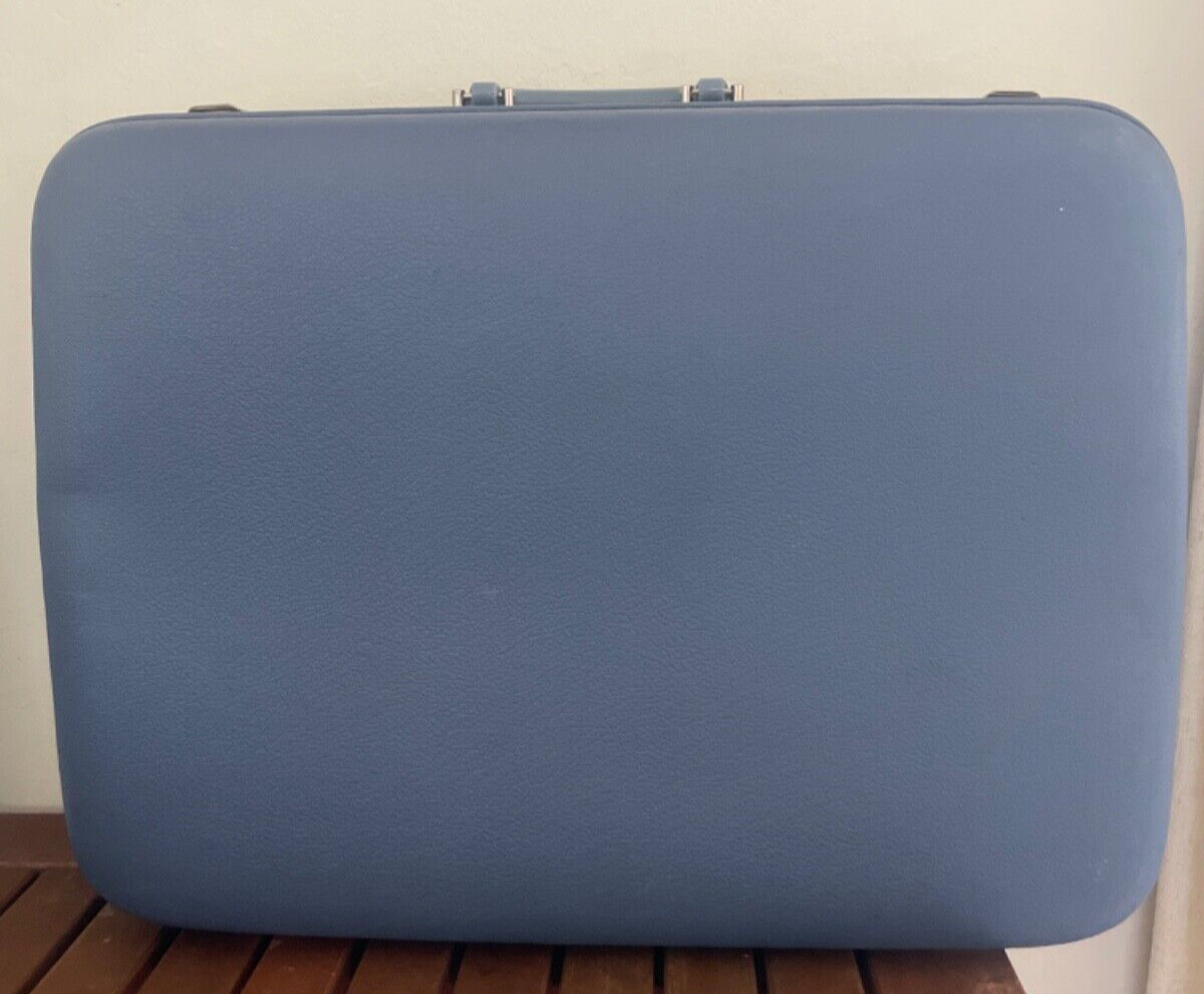 Vintage 1960s Luggage Monarch Blue Hard Shell Suitcase Set – Pristine w/Keys