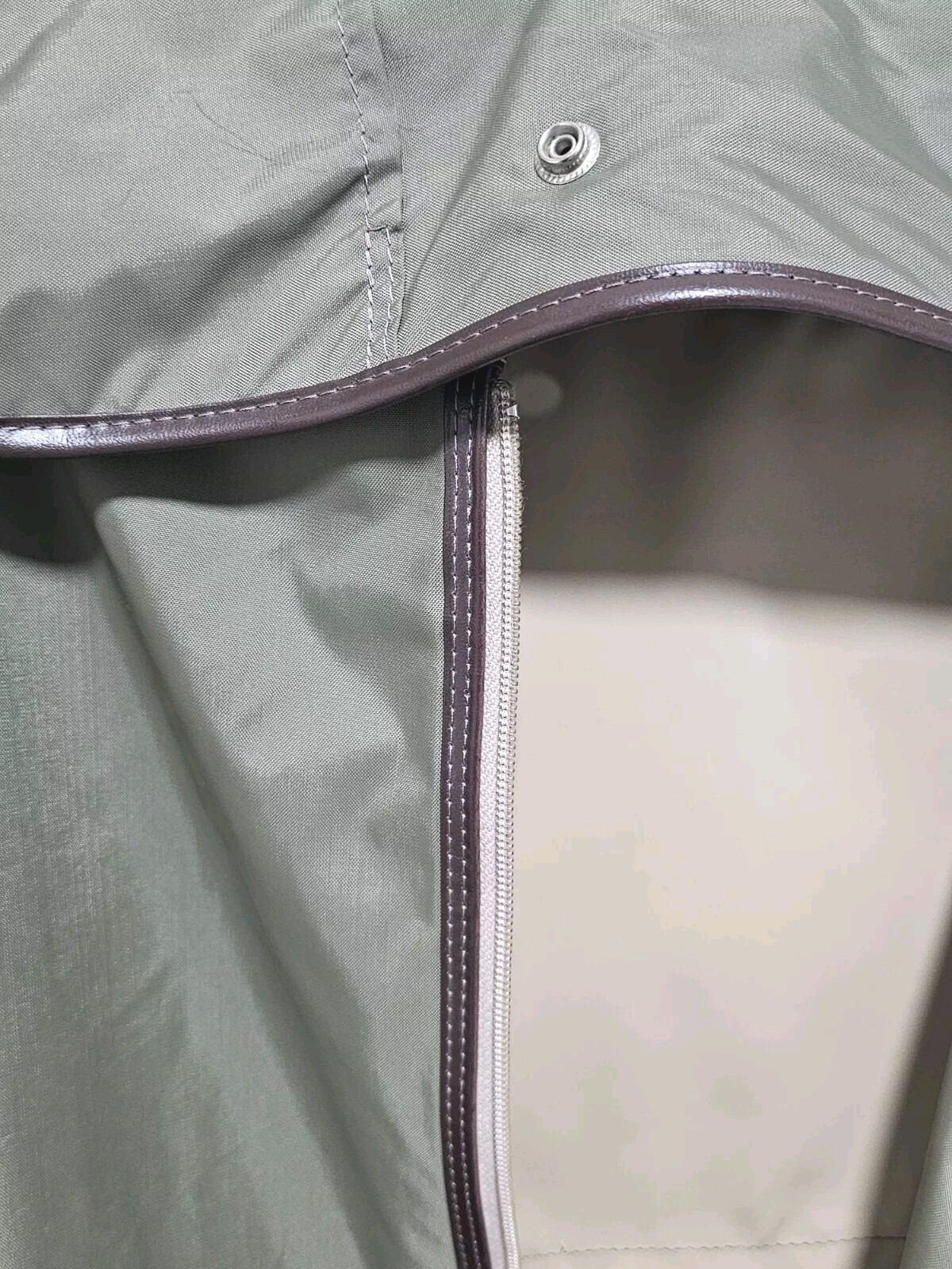 Vintage Samsonite Beautiful Leather Accent Garment Green Bag Luggage.