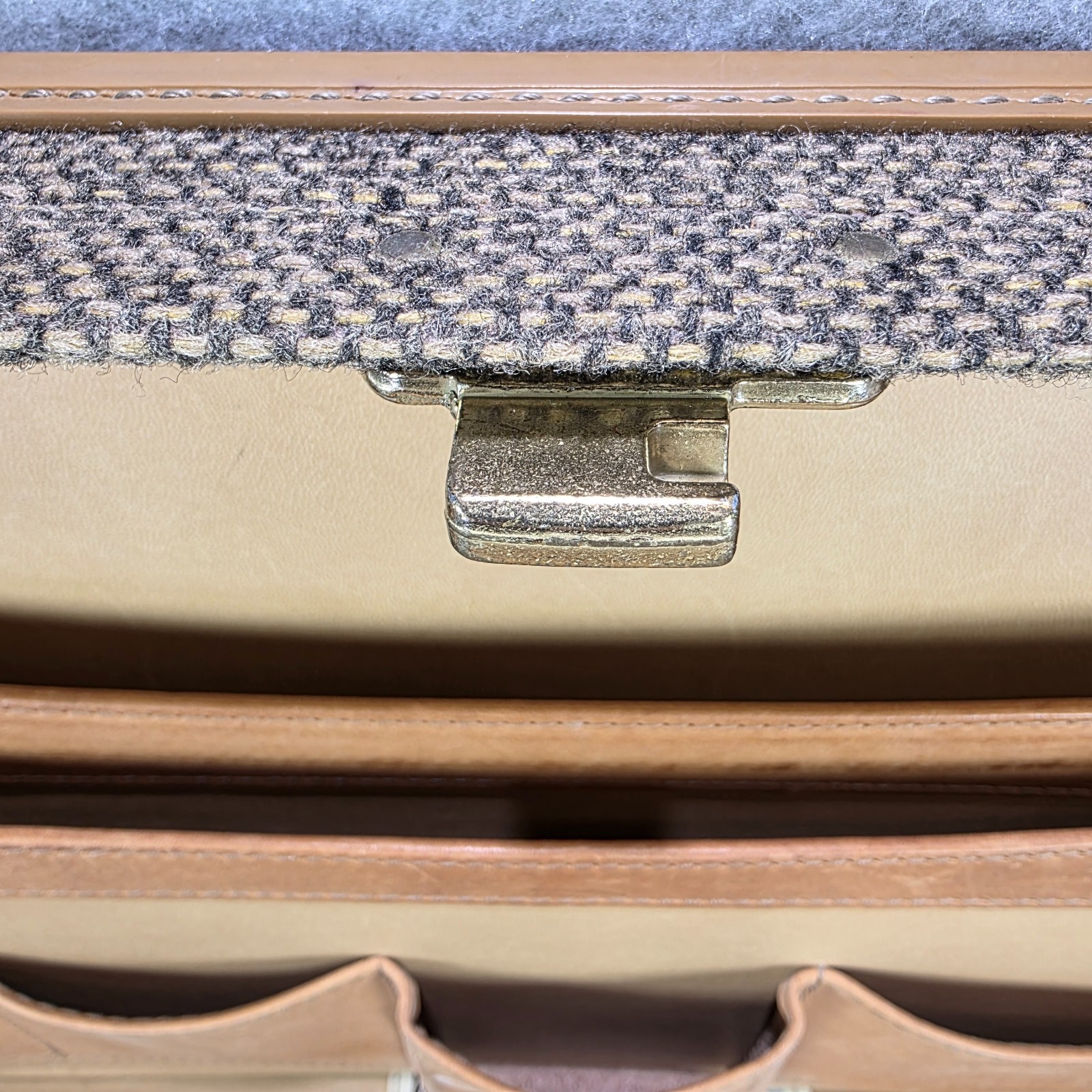 Vintage Hartmann Luggage Tweed Leather Belting Briefcase w/ paperwork