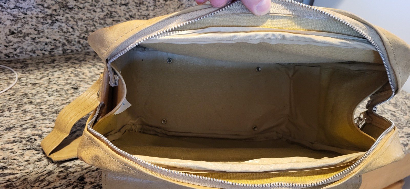 ​Samsonite Contour Shoulder Bag Vintage Tan Vinyl Carry-On Travel Case