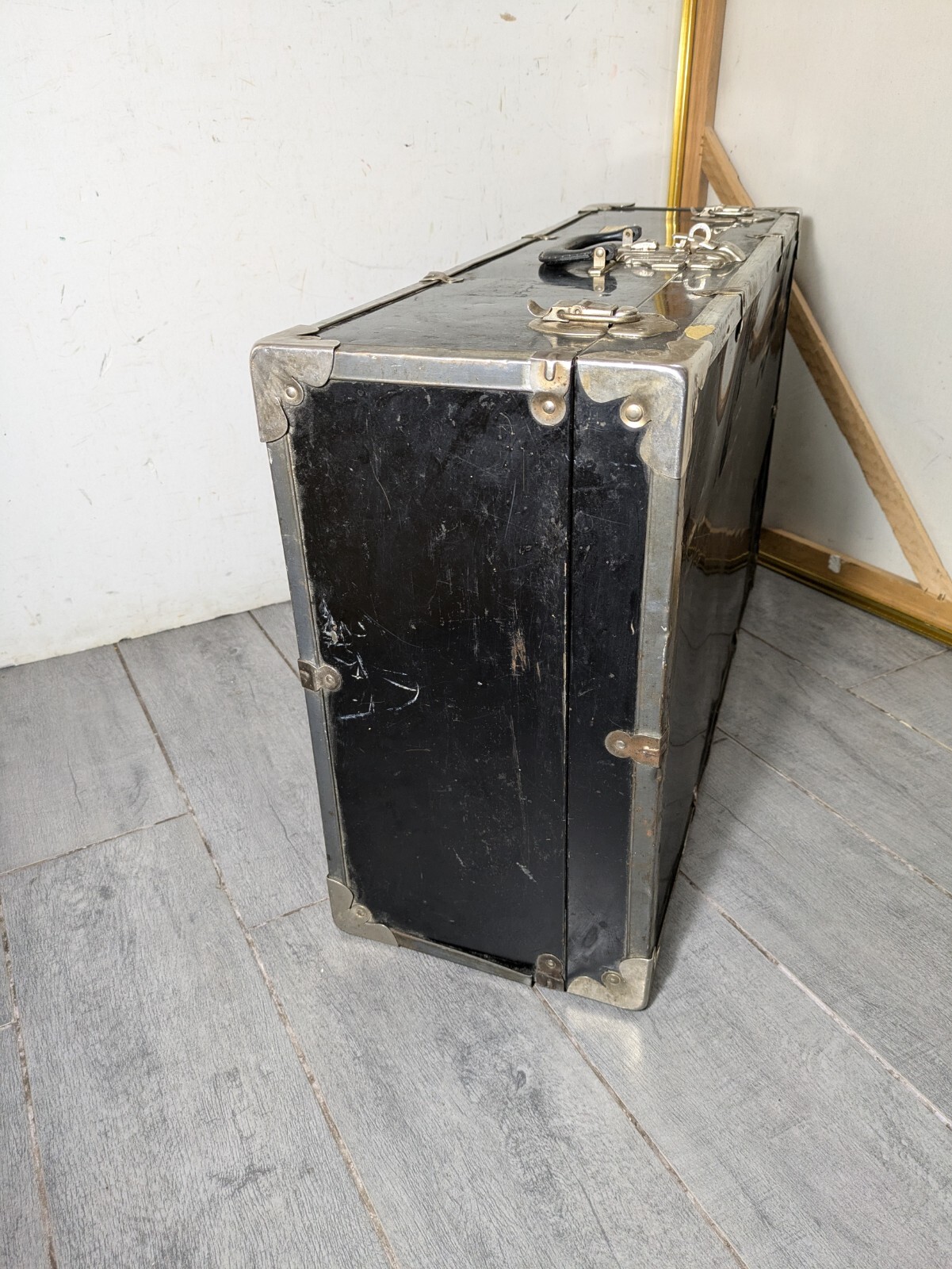 Vintage Art Deco Tin Metal Briefcase Suitcase Steamer Luggage B69