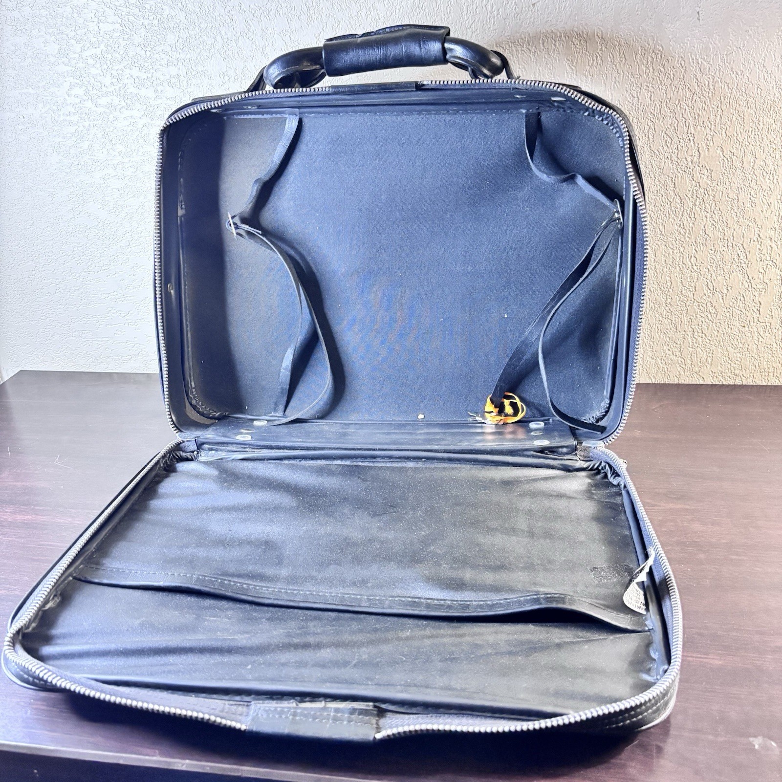 Vintage Peter’s Bag Corp Bantam Travelware Black Overnight Suitcase With 2 Keys
